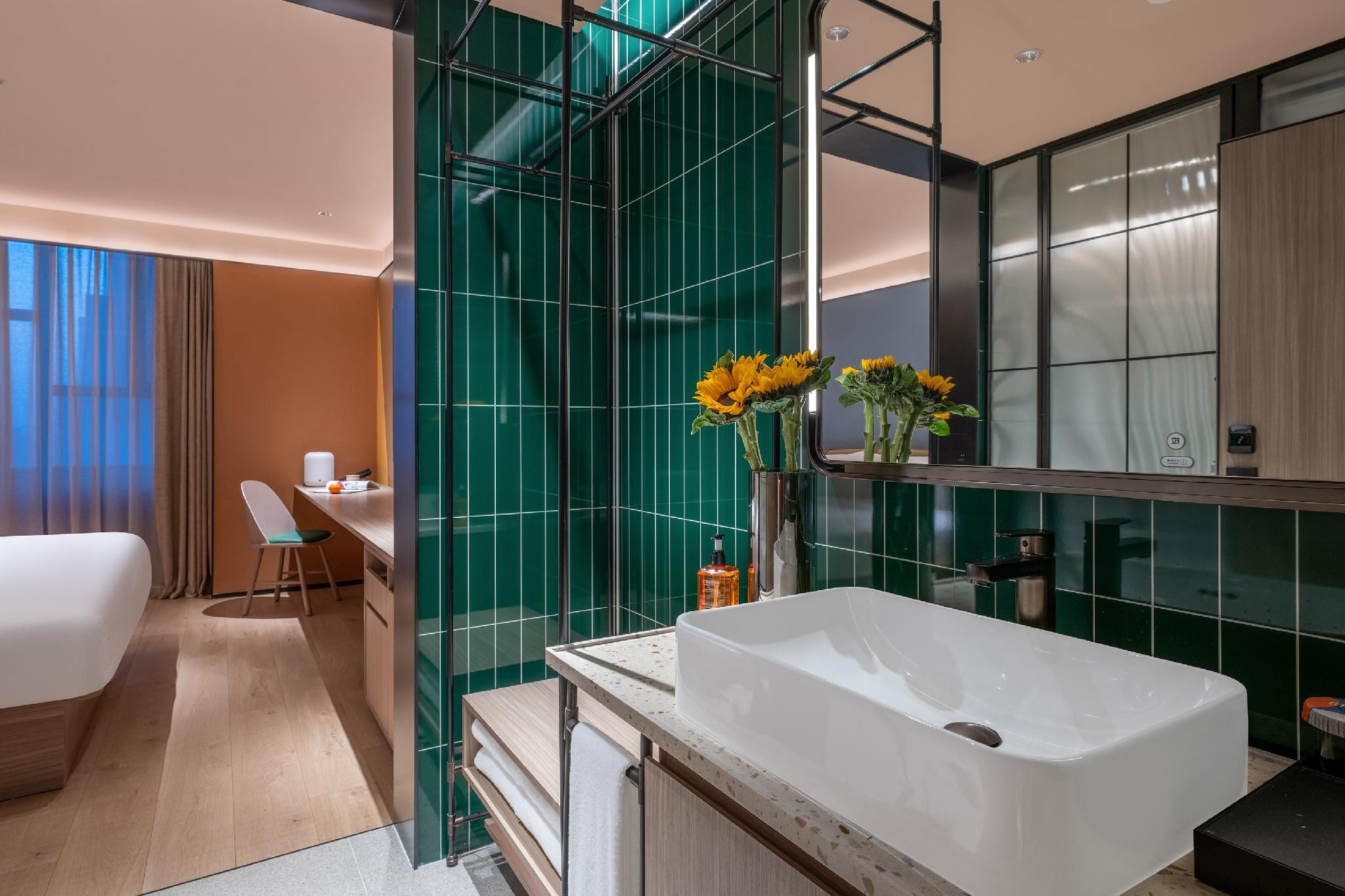 Huazhu - California Sunshine 1 Bed Room