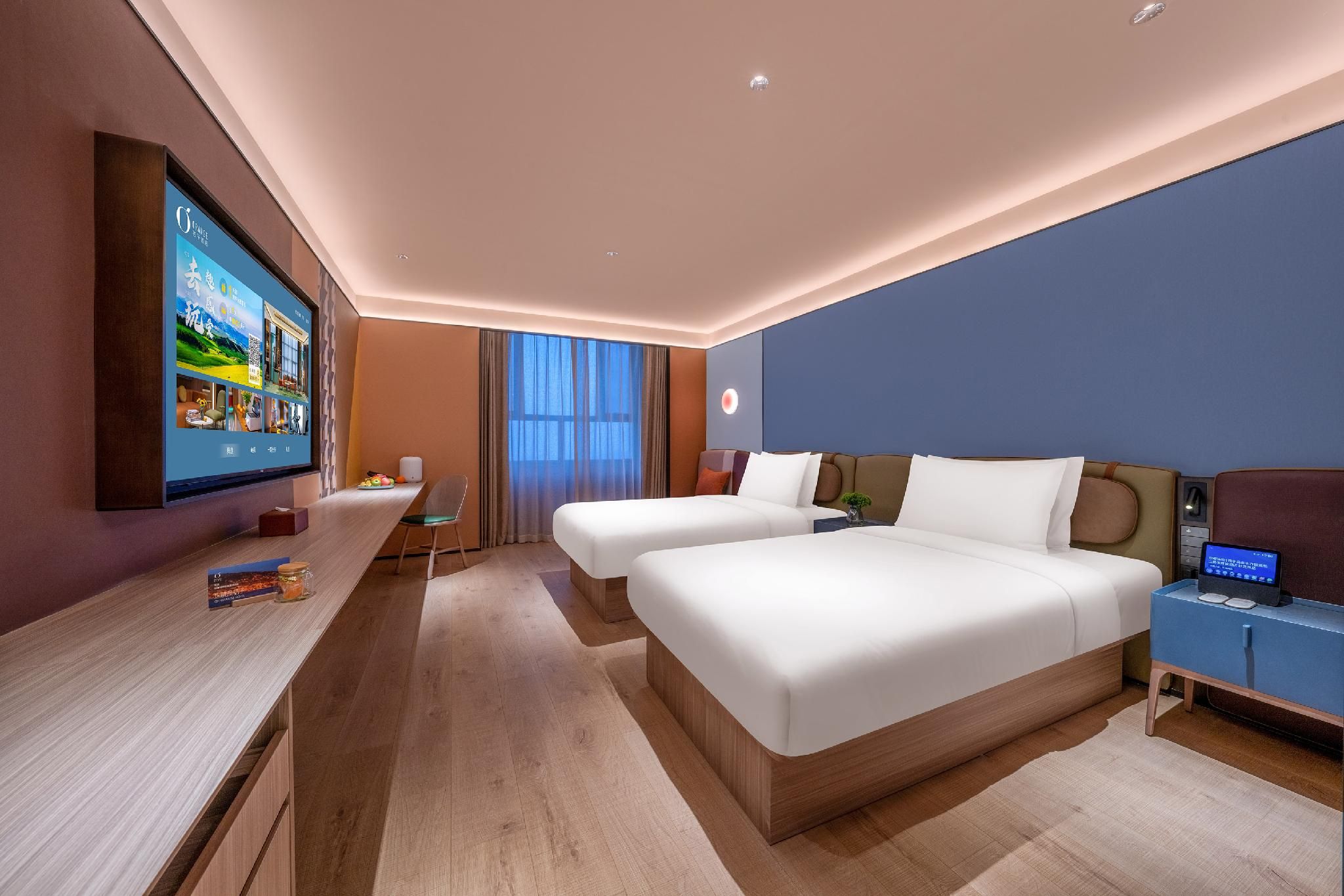 Huazhu - California Sunshine Deluxe Twin Room