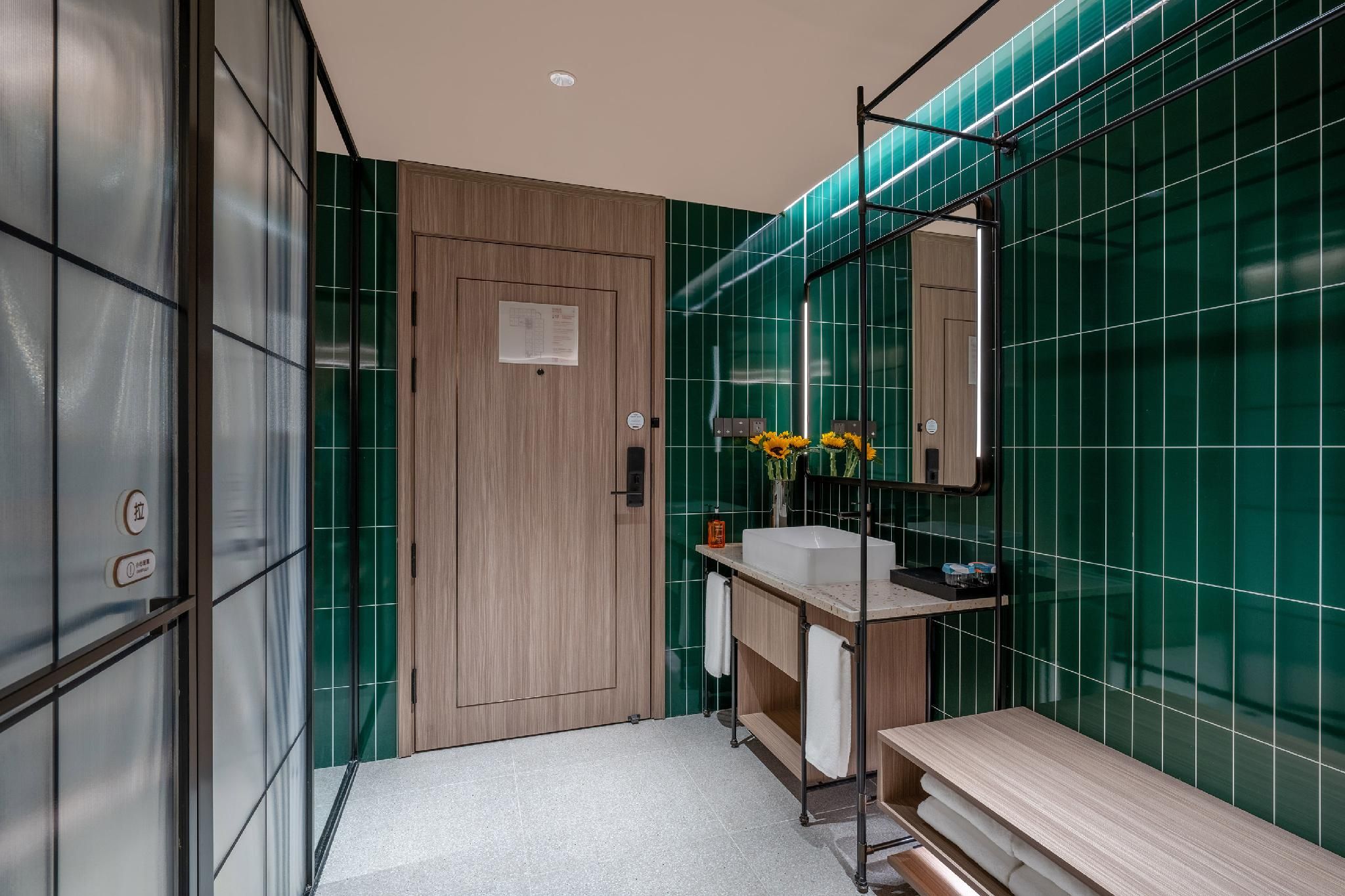 Huazhu - California Sunshine 1 Bed Room