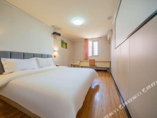 WH - Traditional Bed Room