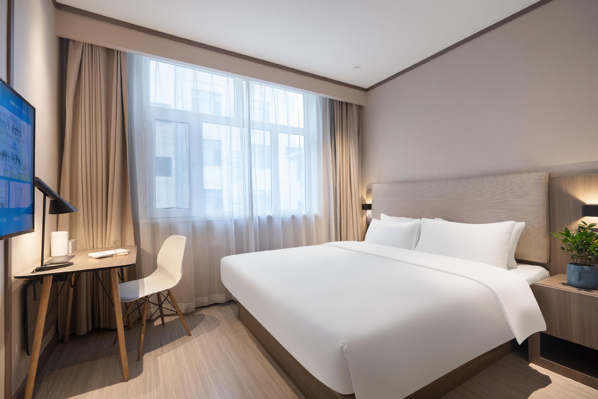 Business Queen Bed Room