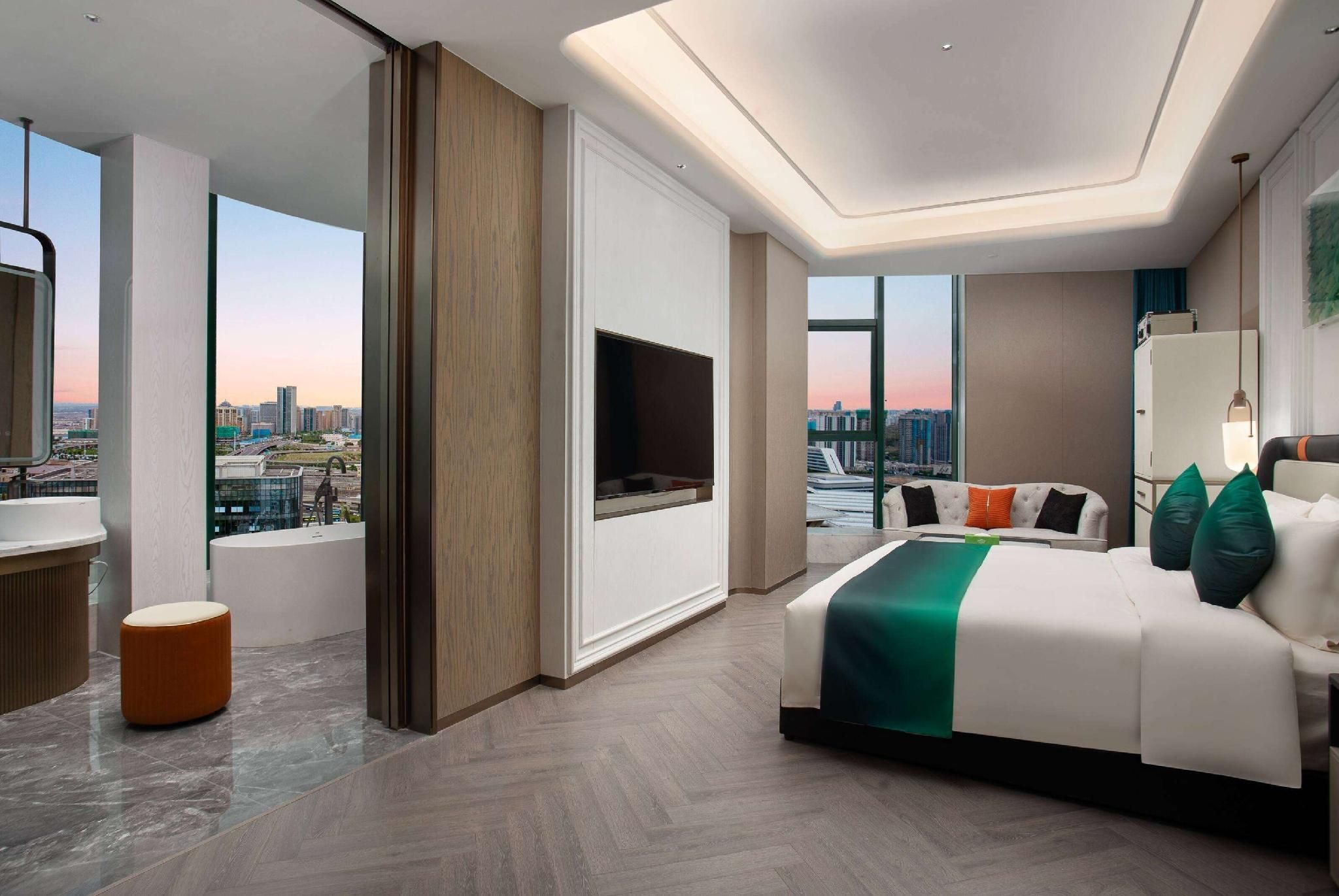 1 King Bed, Business, Non-Smoking