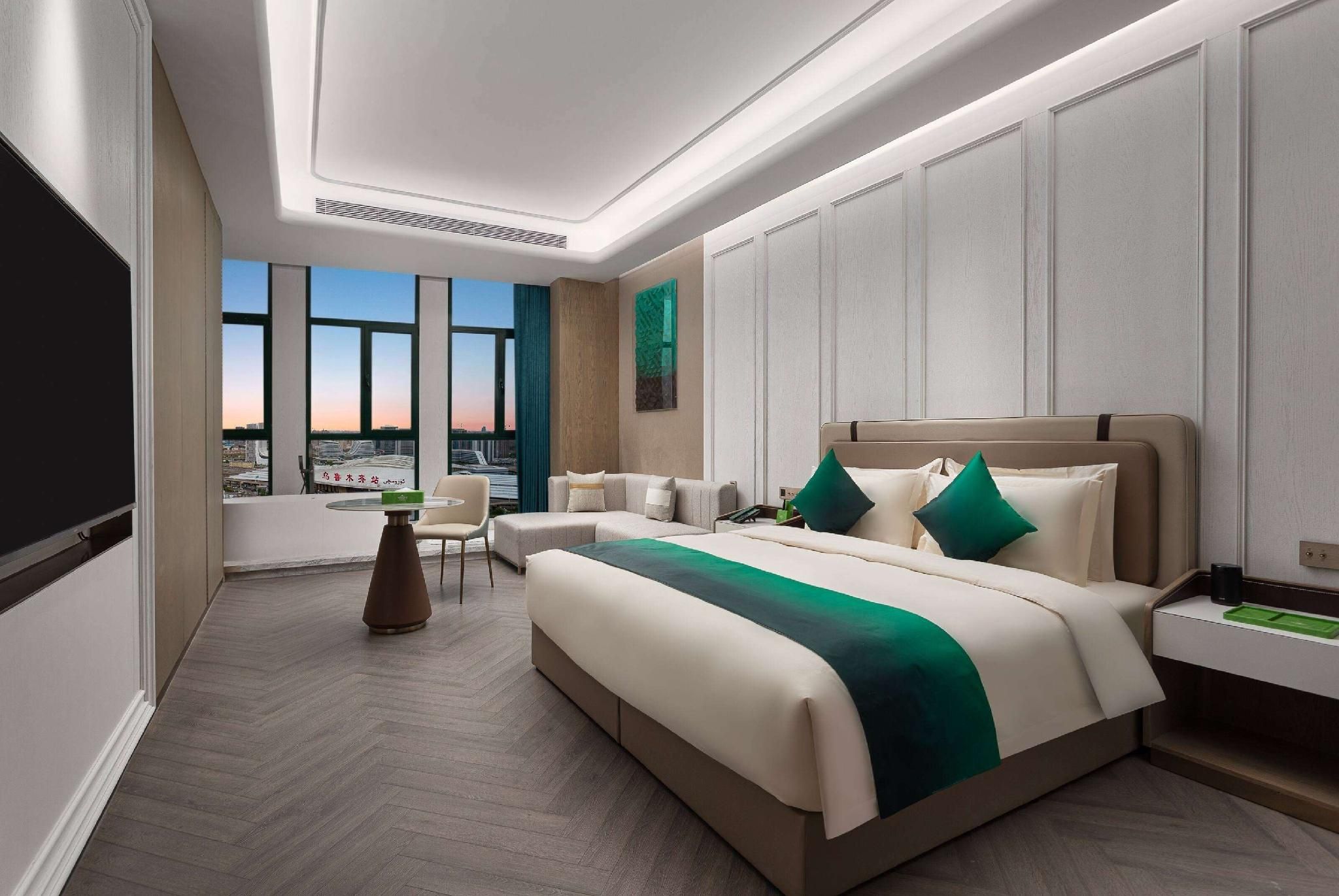 1 King Bed, Deluxe, Non-Smoking