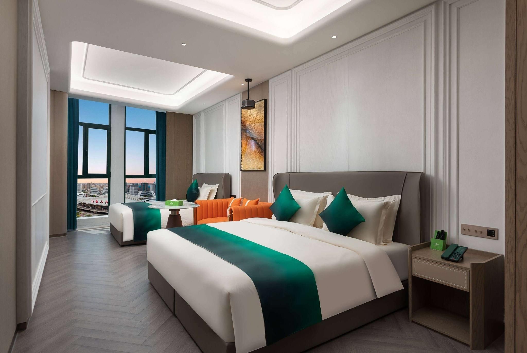 1 Queen Bed and 1 King Bed, Family Room, Non-Smoking