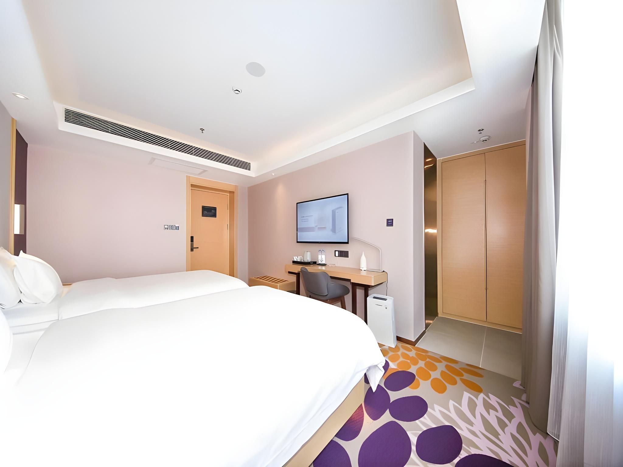 WH - Deluxe Room Twin