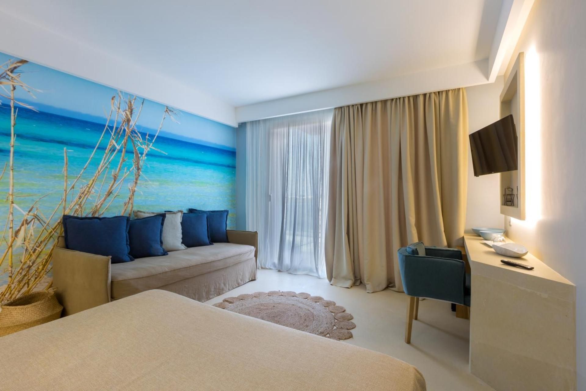 Junior Suite with Balcony and Sea View