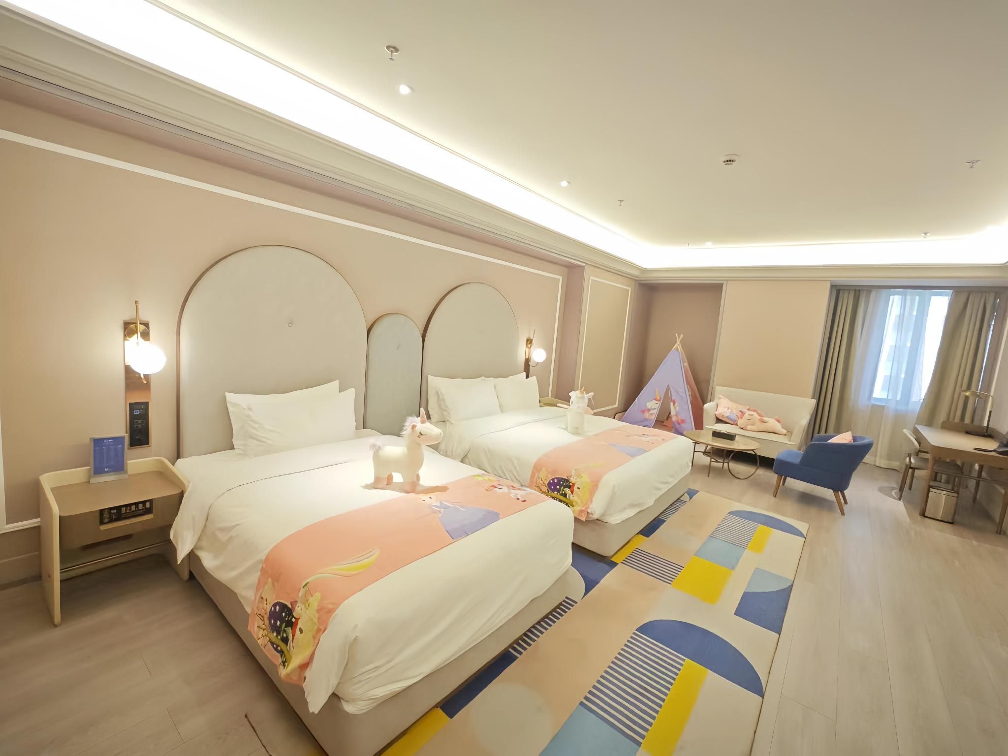 Huazhu - Bonding Room