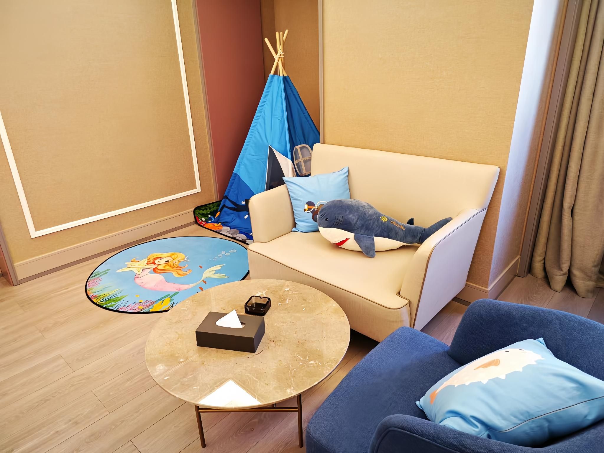 Huazhu - Bonding Room