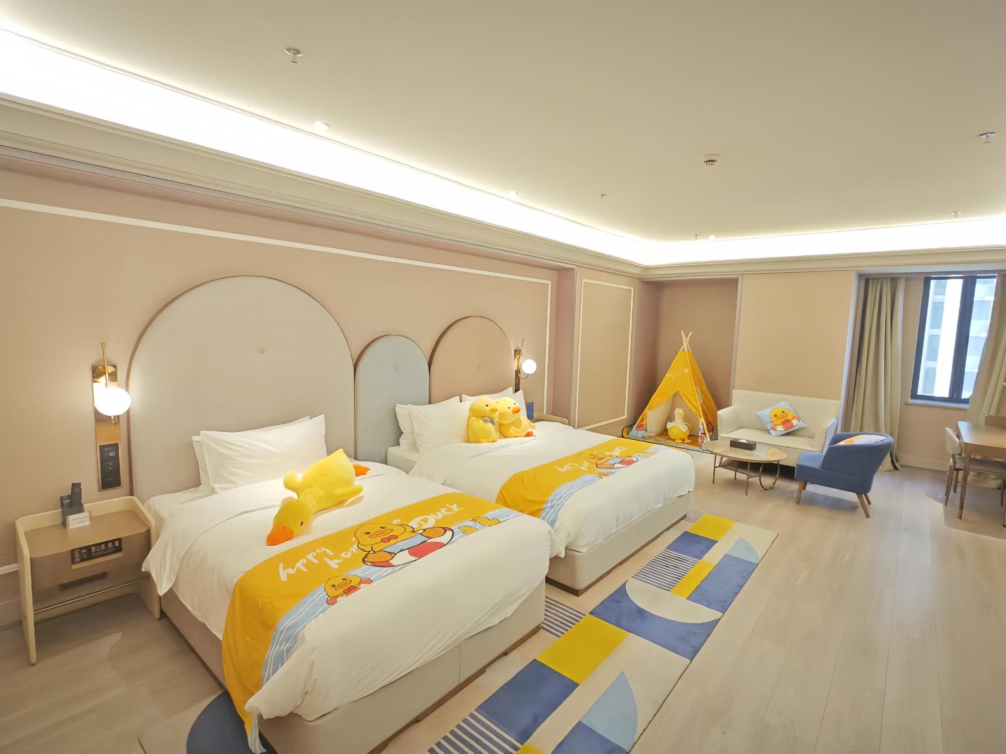 Huazhu - Bonding Room