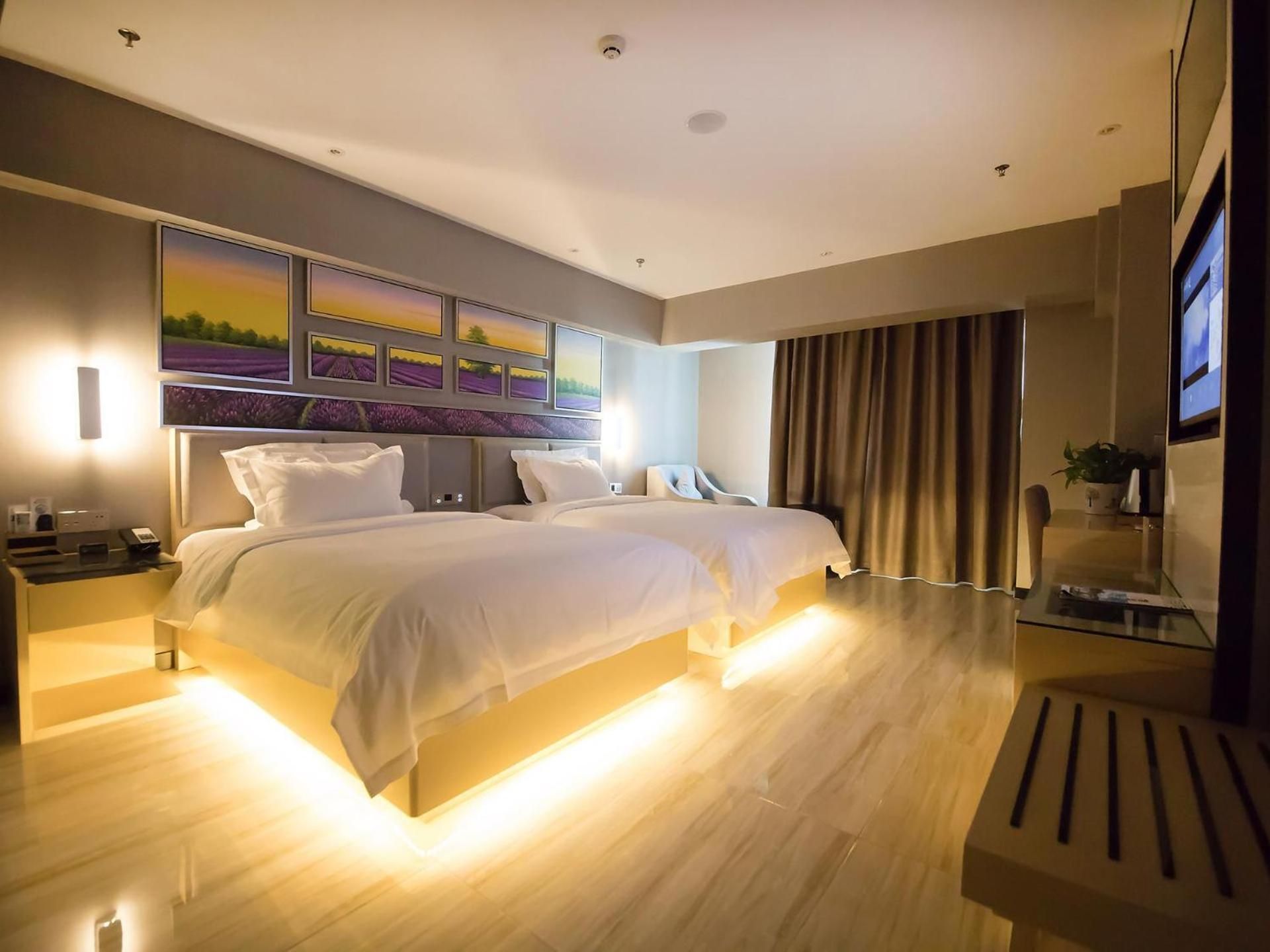 Twin Deluxe Room