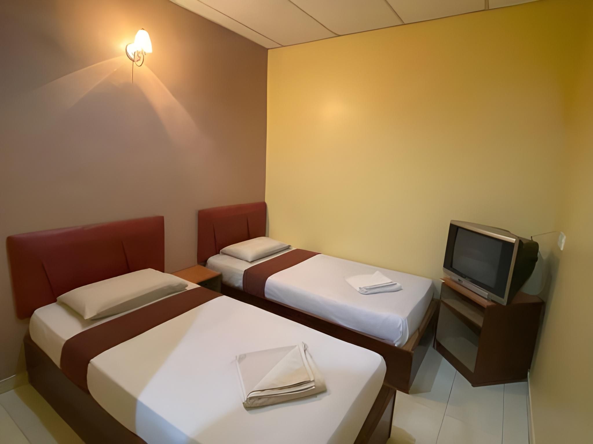 Standard Twin Room without Window