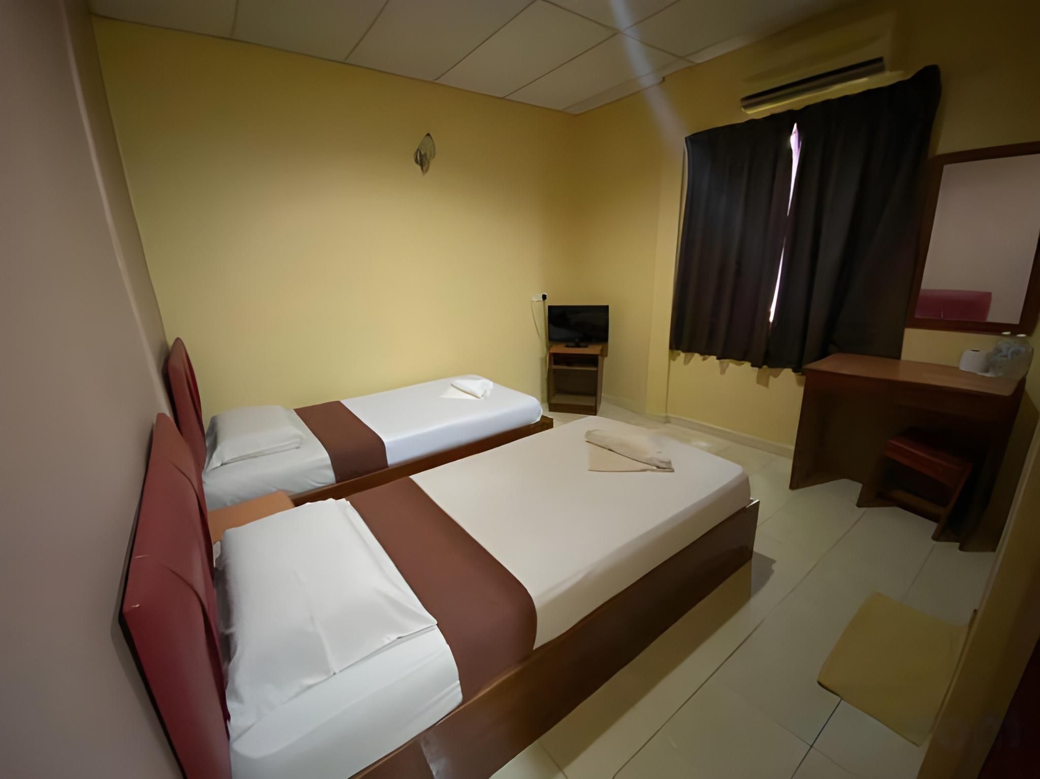Standard Twin Room without Window