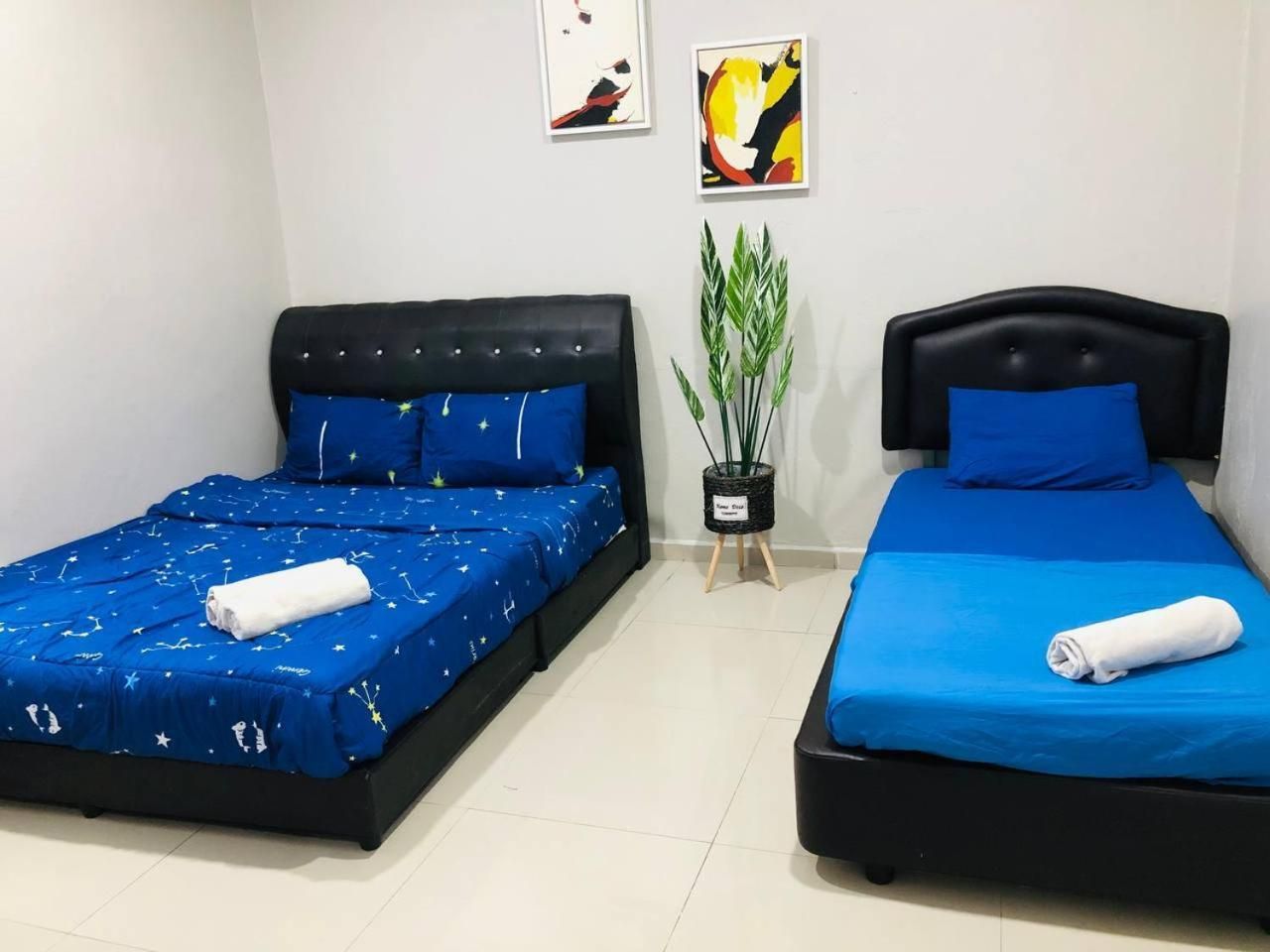 RD Legend Hotel Deluxe Room for 4 People