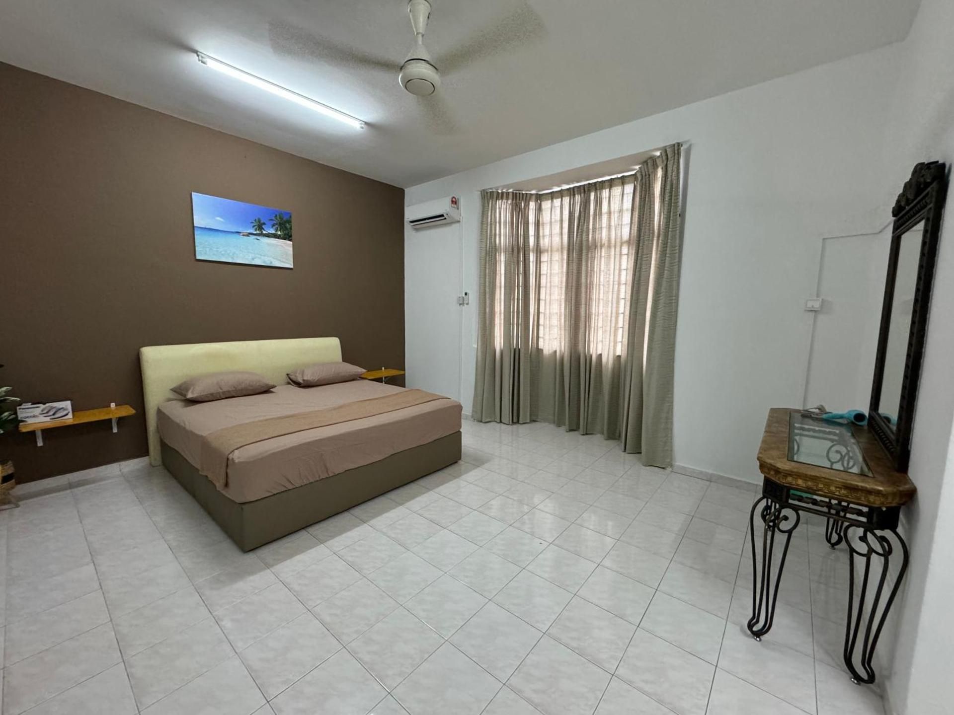 Four-Bedroom Holiday Home