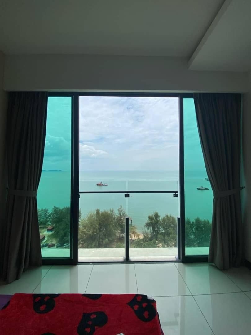 Studio Apartment with Sea View
