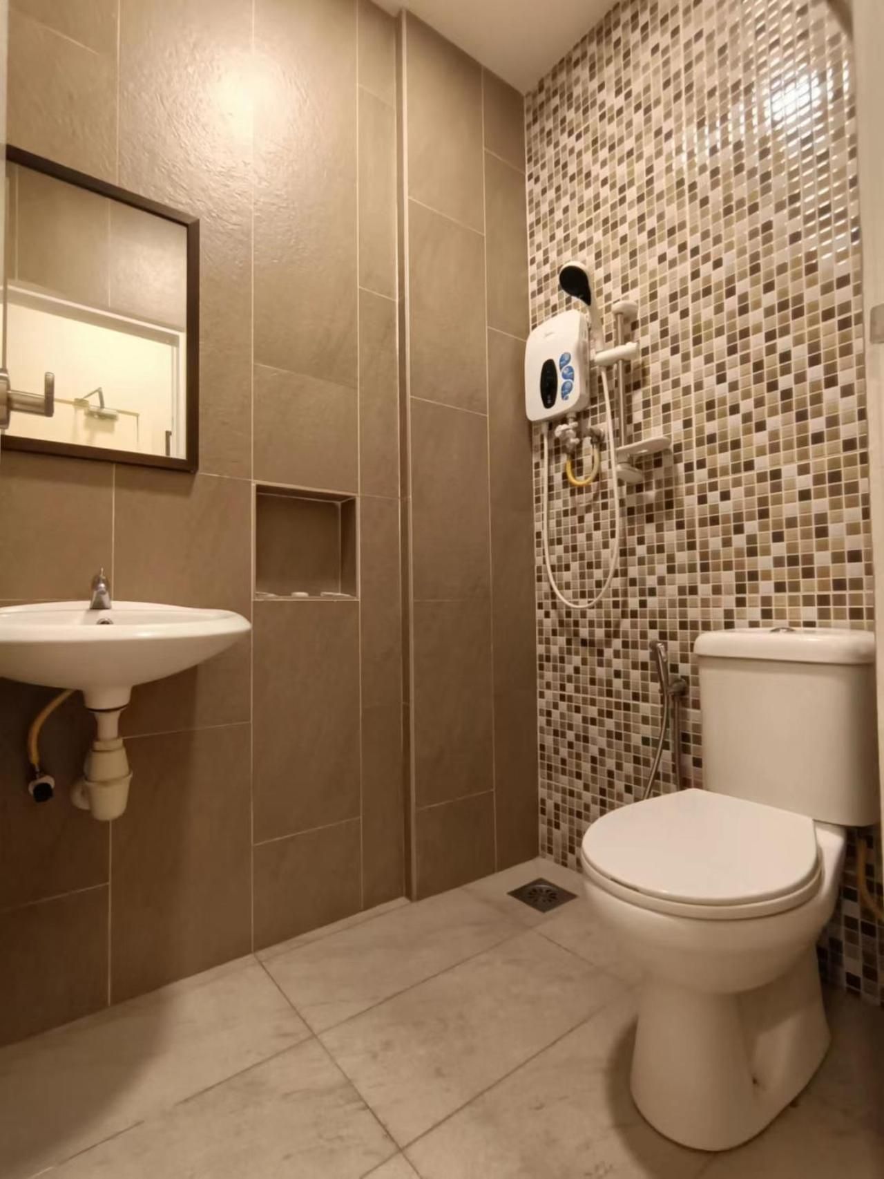 Double Room with Private Bathroom