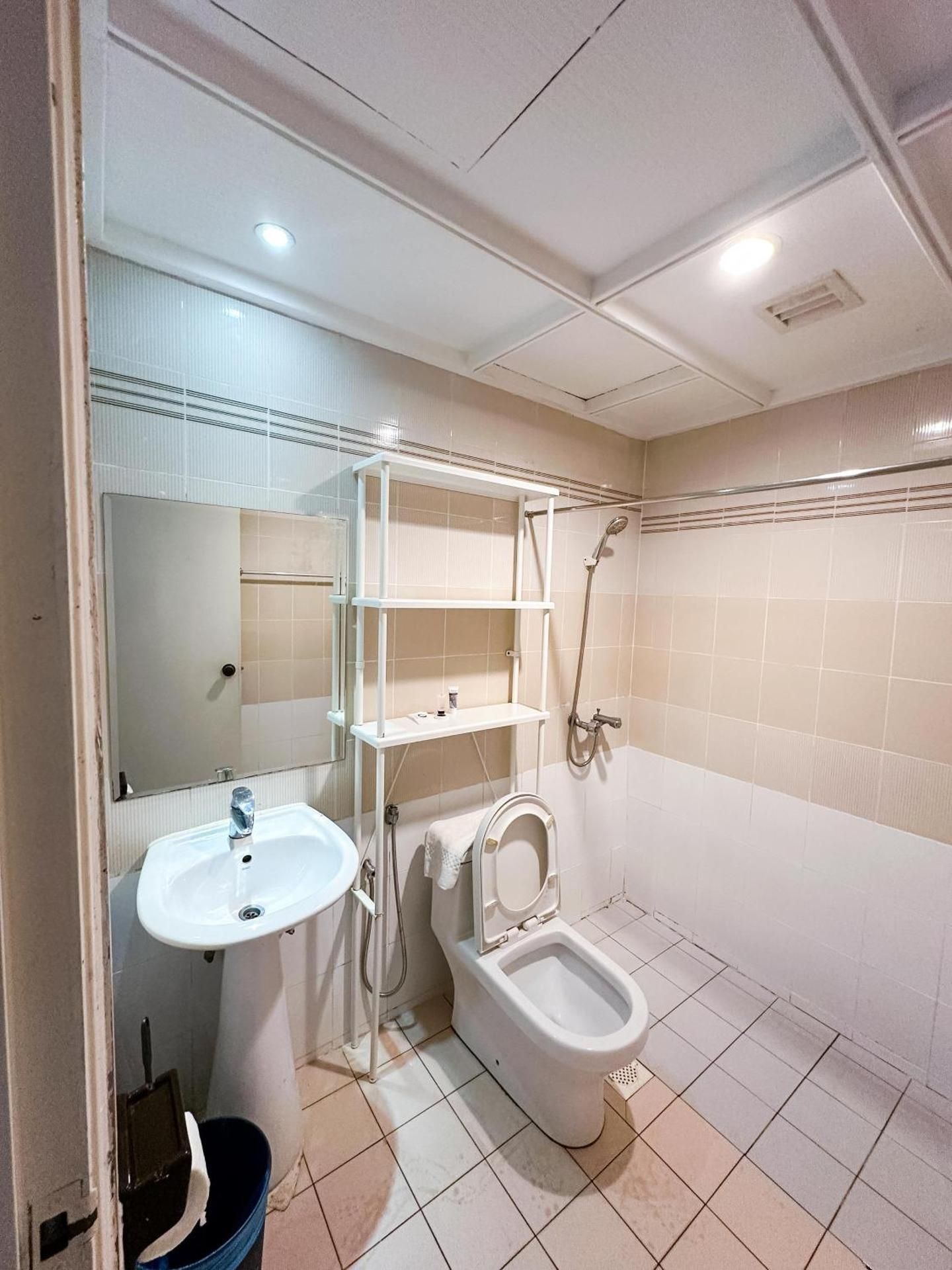 Three-Bedroom Apartment with Sea View