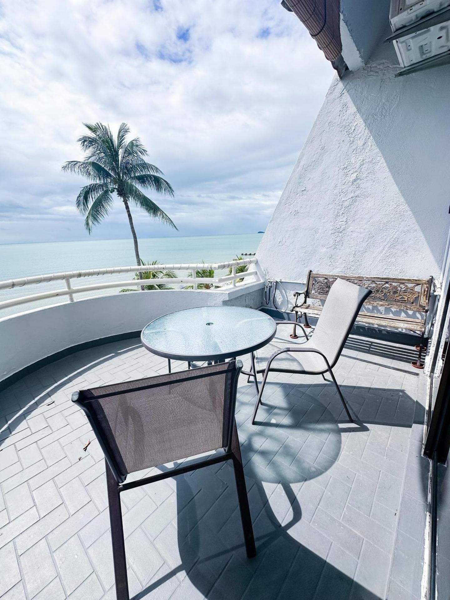 One-Bedroom Premium Apartment with Ocean View