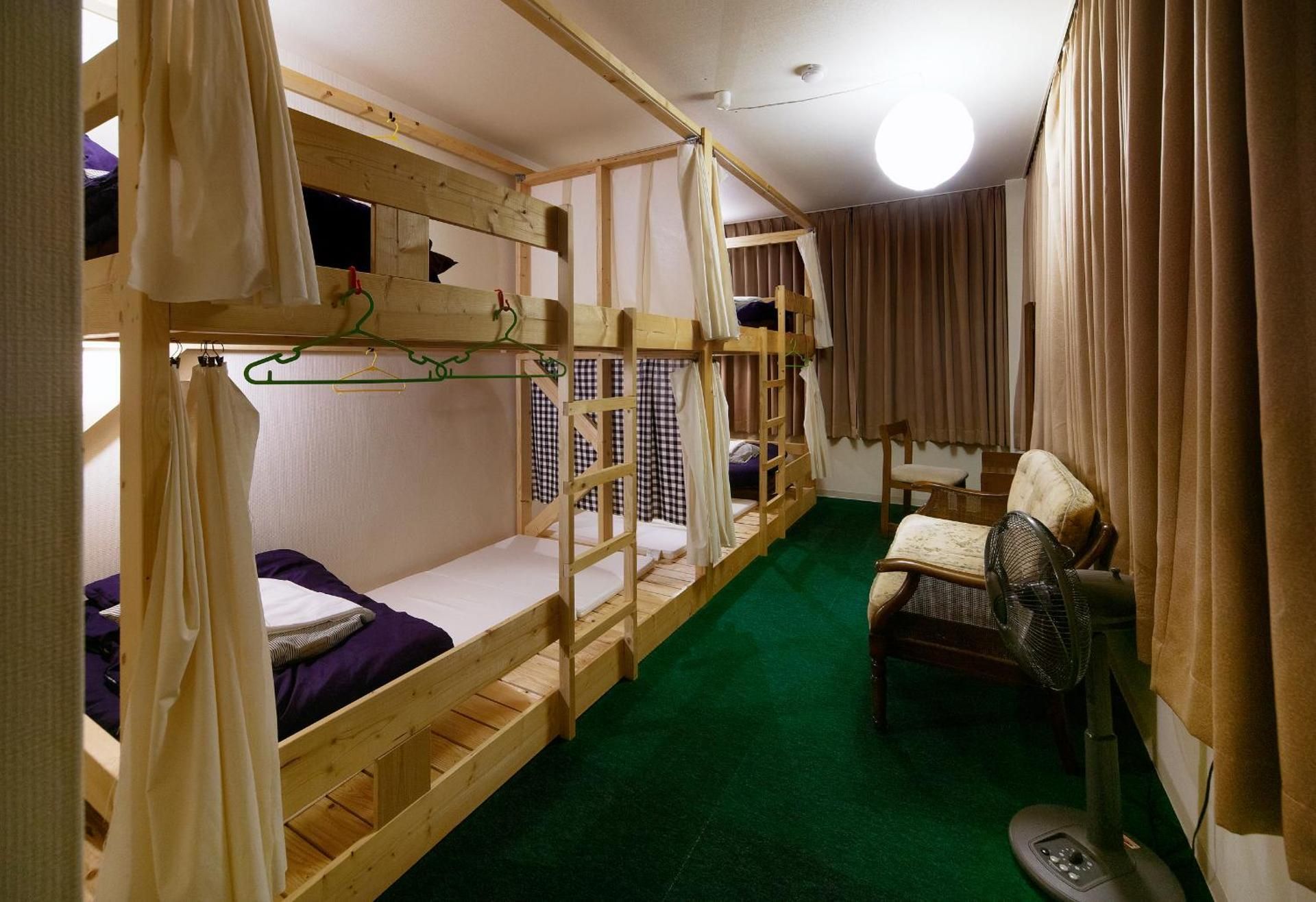 Private Room A for 4 People - Non-Smoking