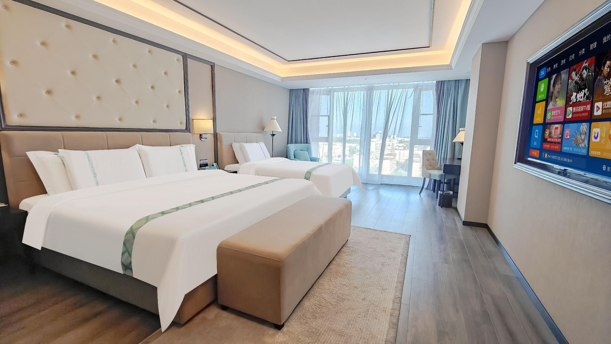 Xana - Family Room