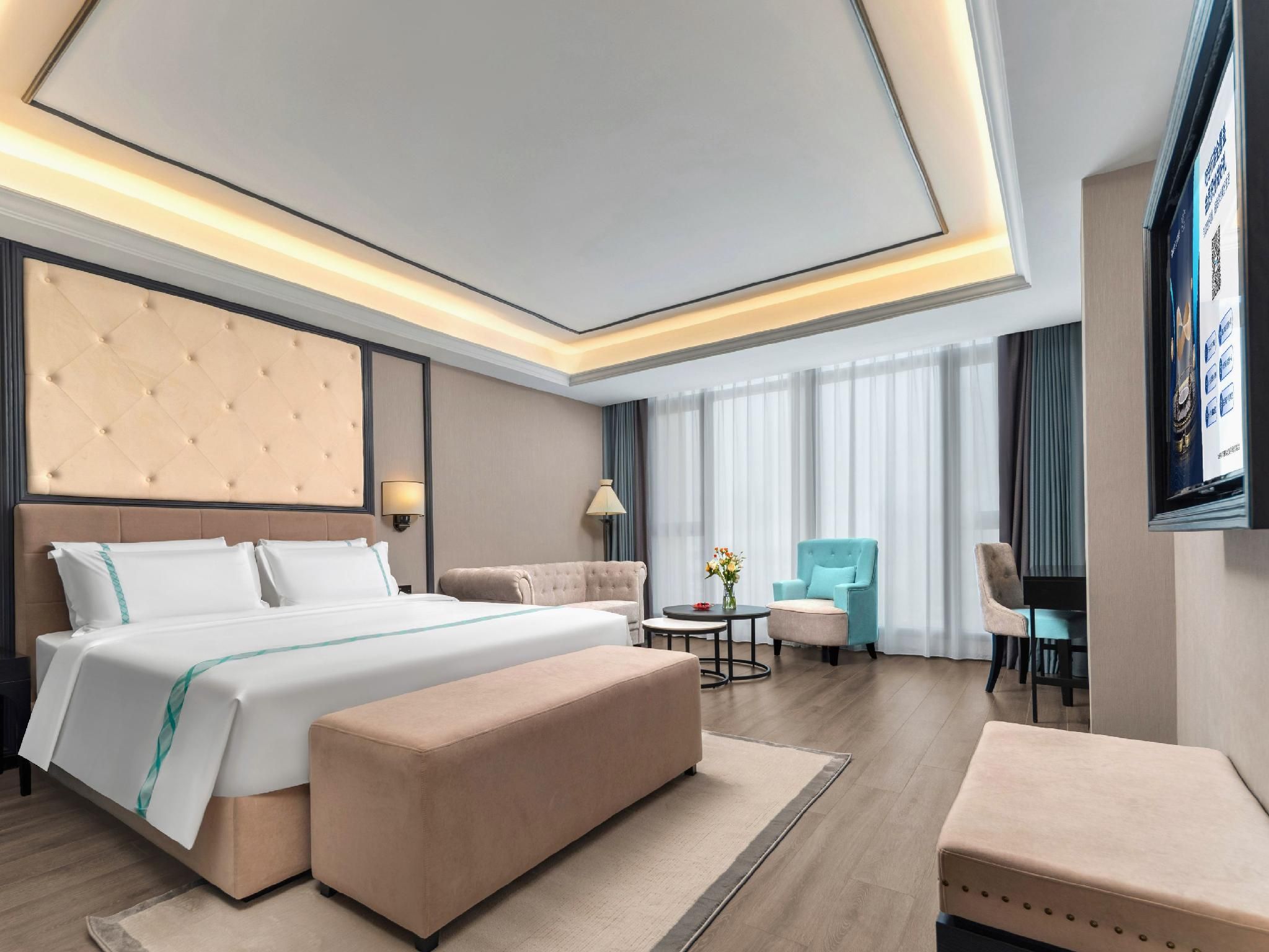 Xana - Bed Room With View