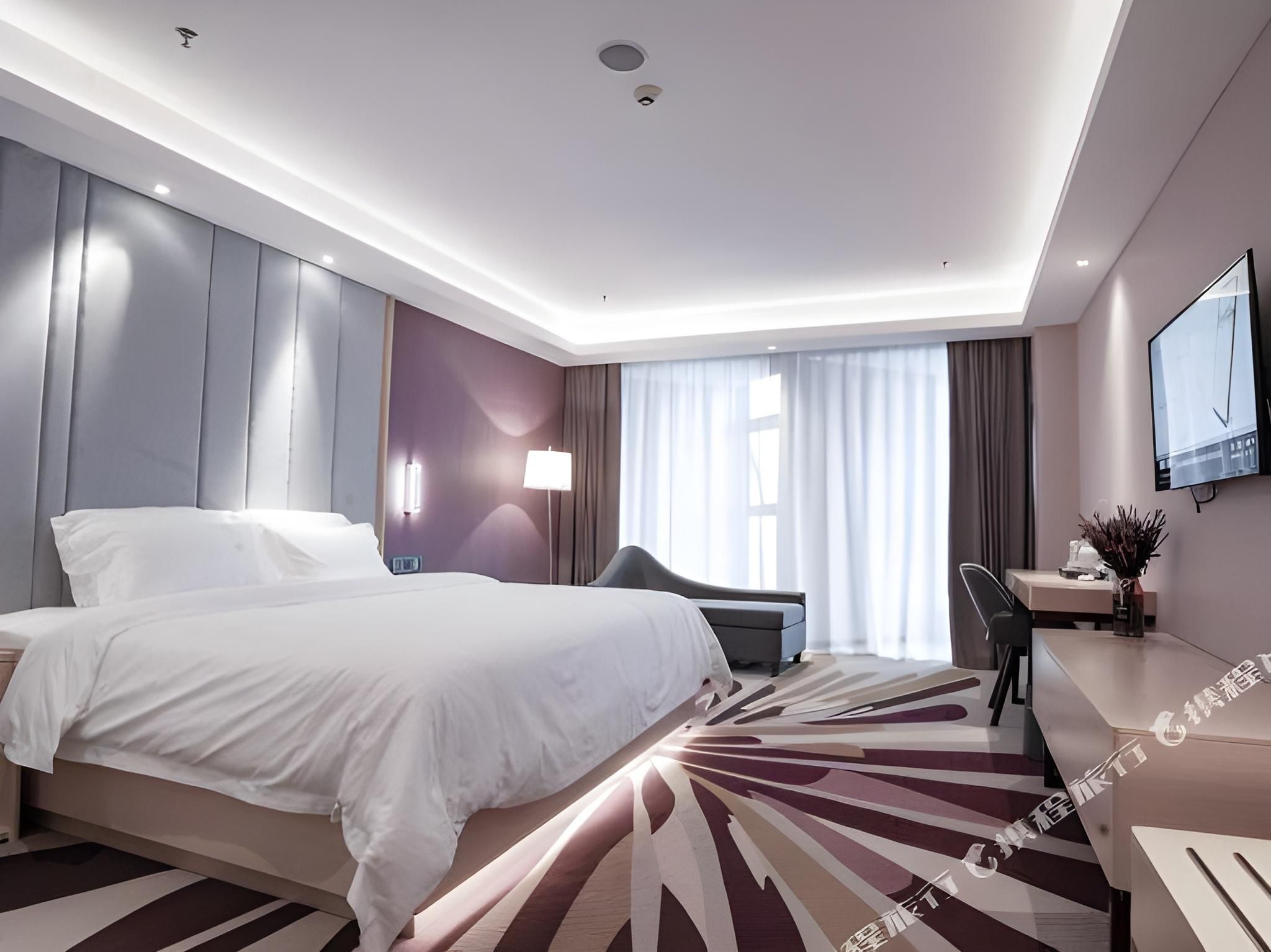 WH - Deluxe Bed Room