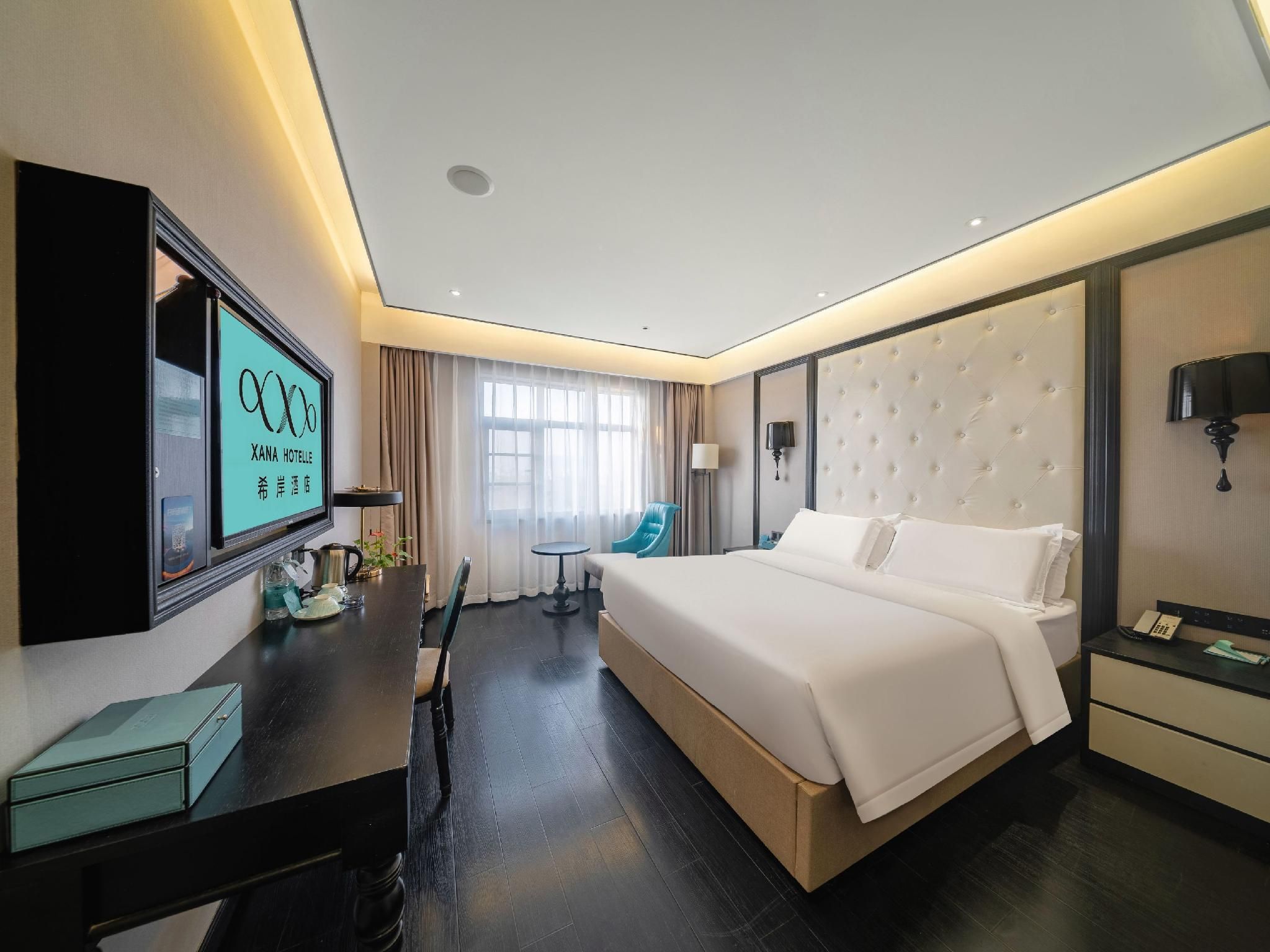 Xana - Deluxe Bed Room