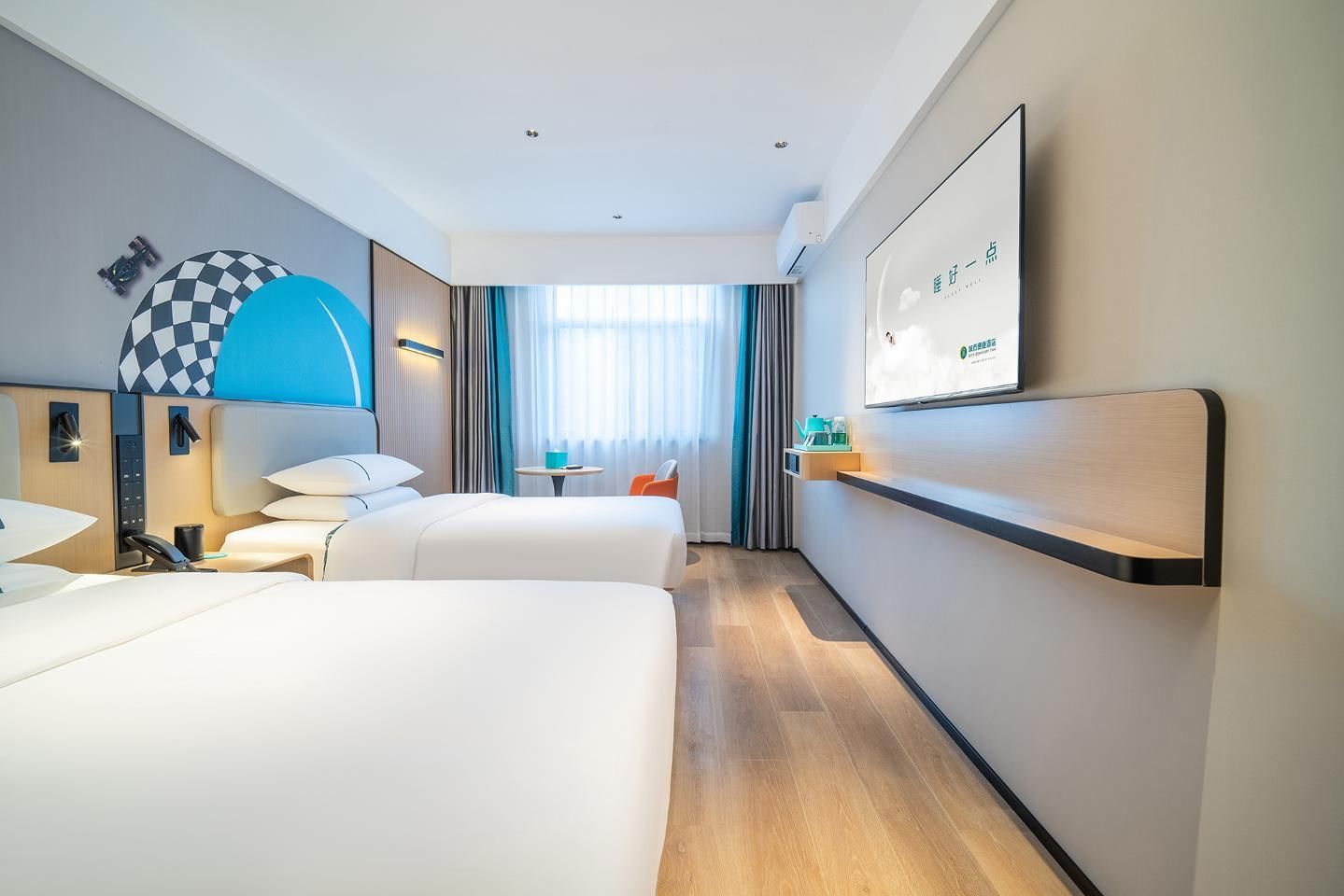Dossen - Business Intelligent Twin Room