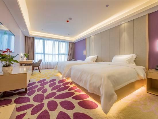 Twin Deluxe Room