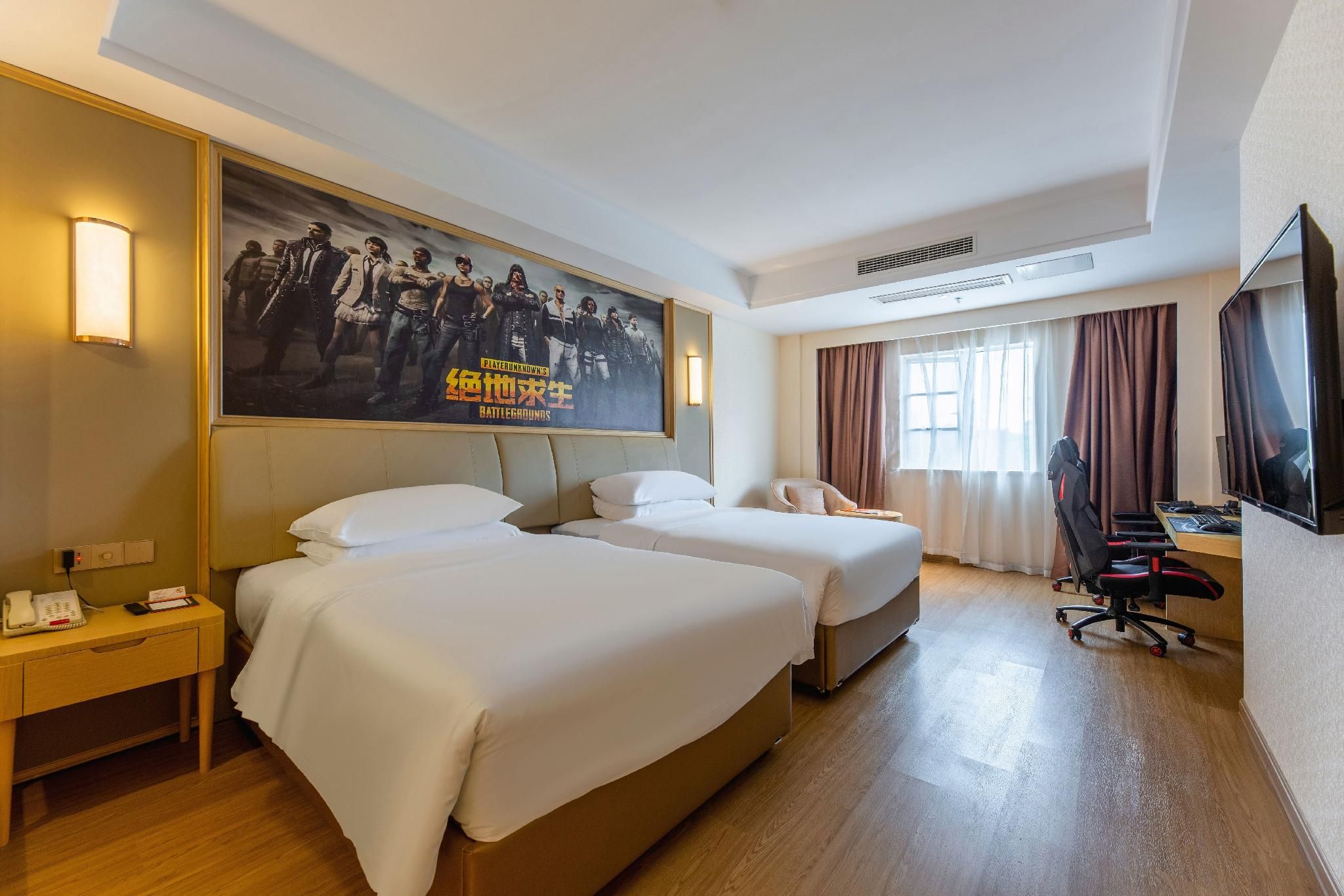 Vienna - Twin Room, Esports