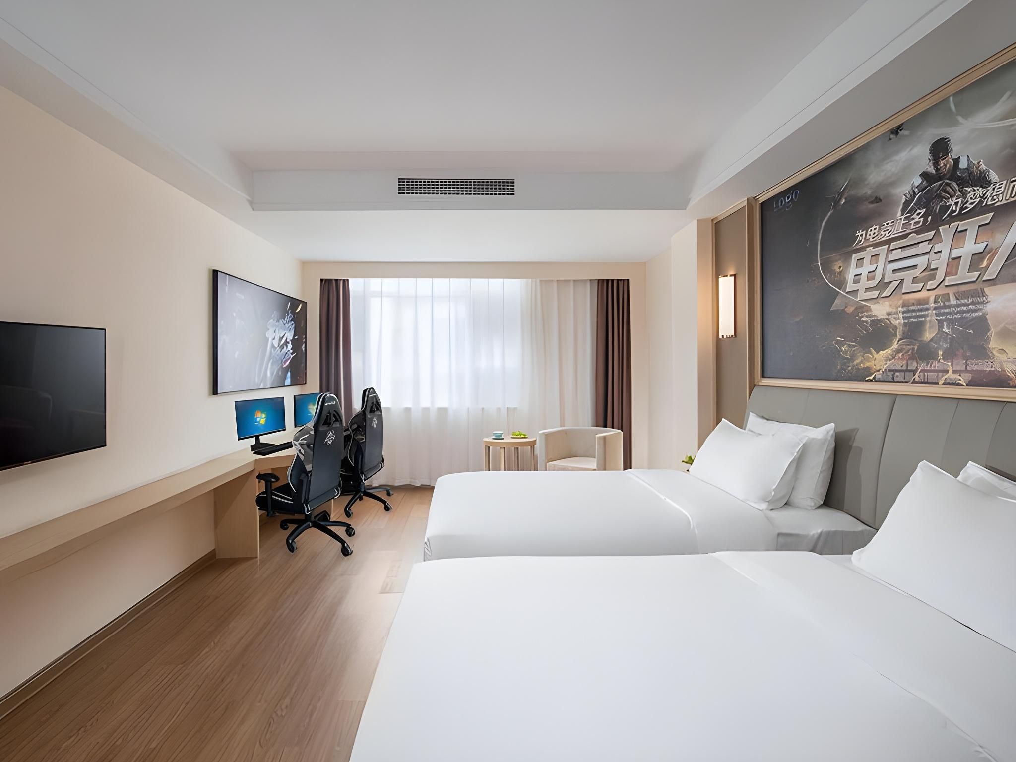 Vienna - Twin Room, Esports