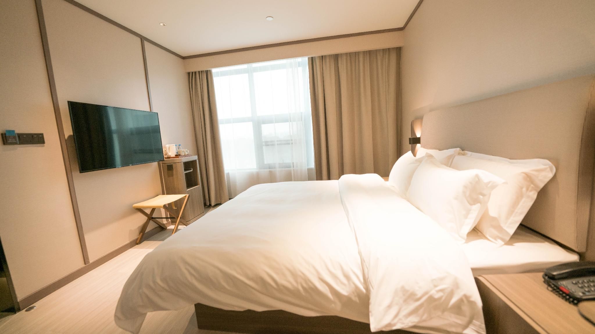 Huazhu - Superior BedRoom