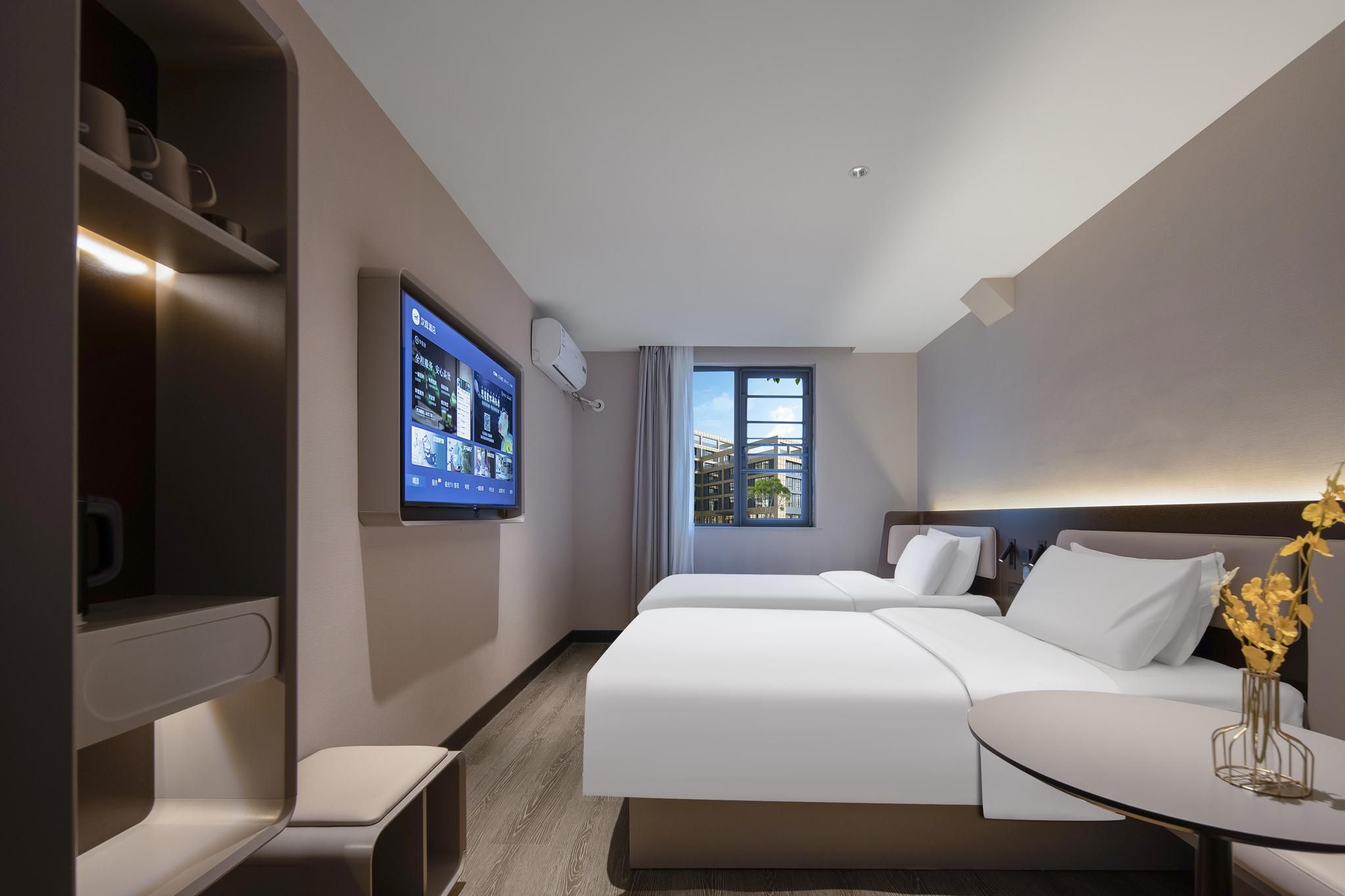 Twin Business Room