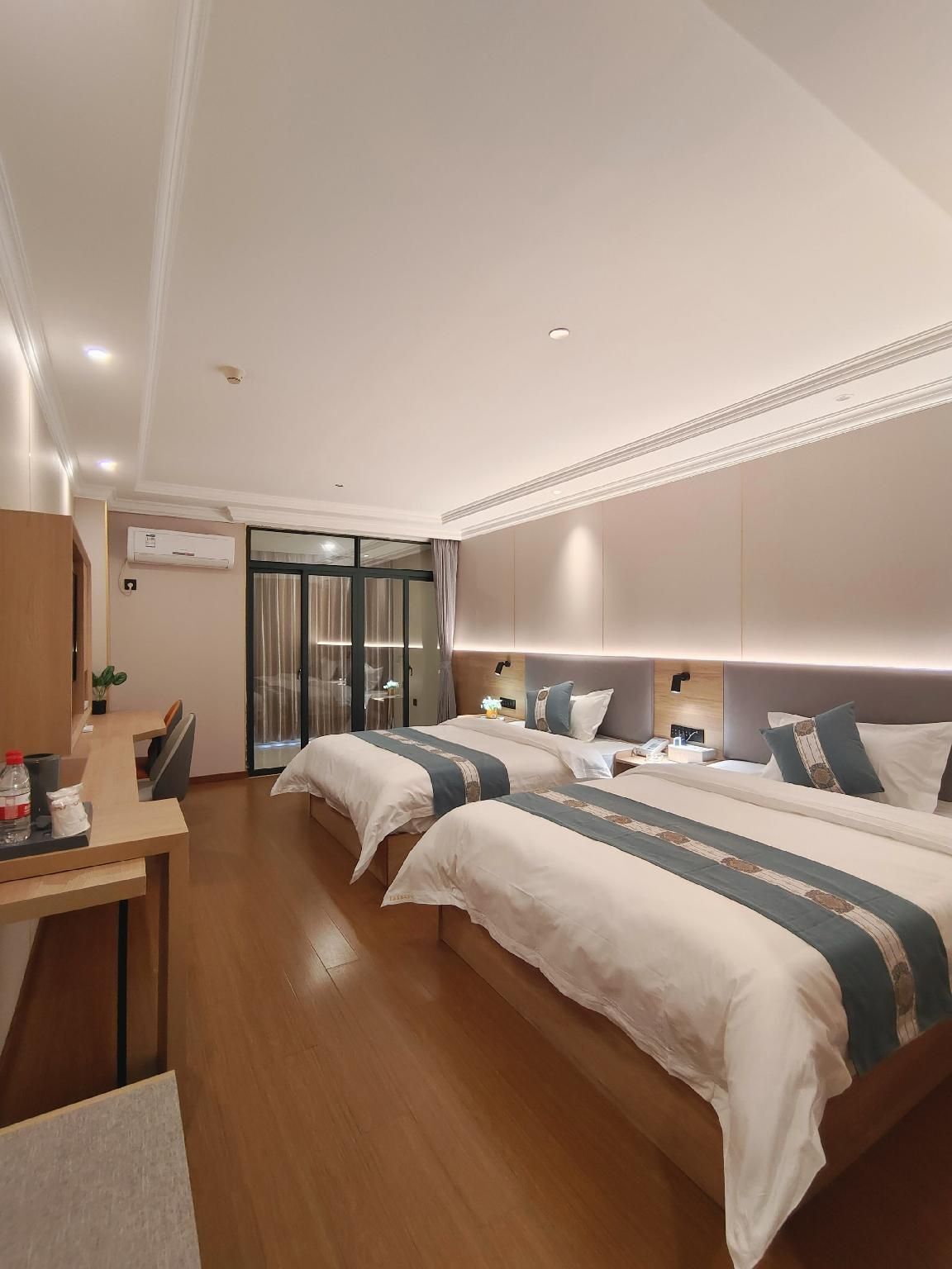 Business Standard Room A