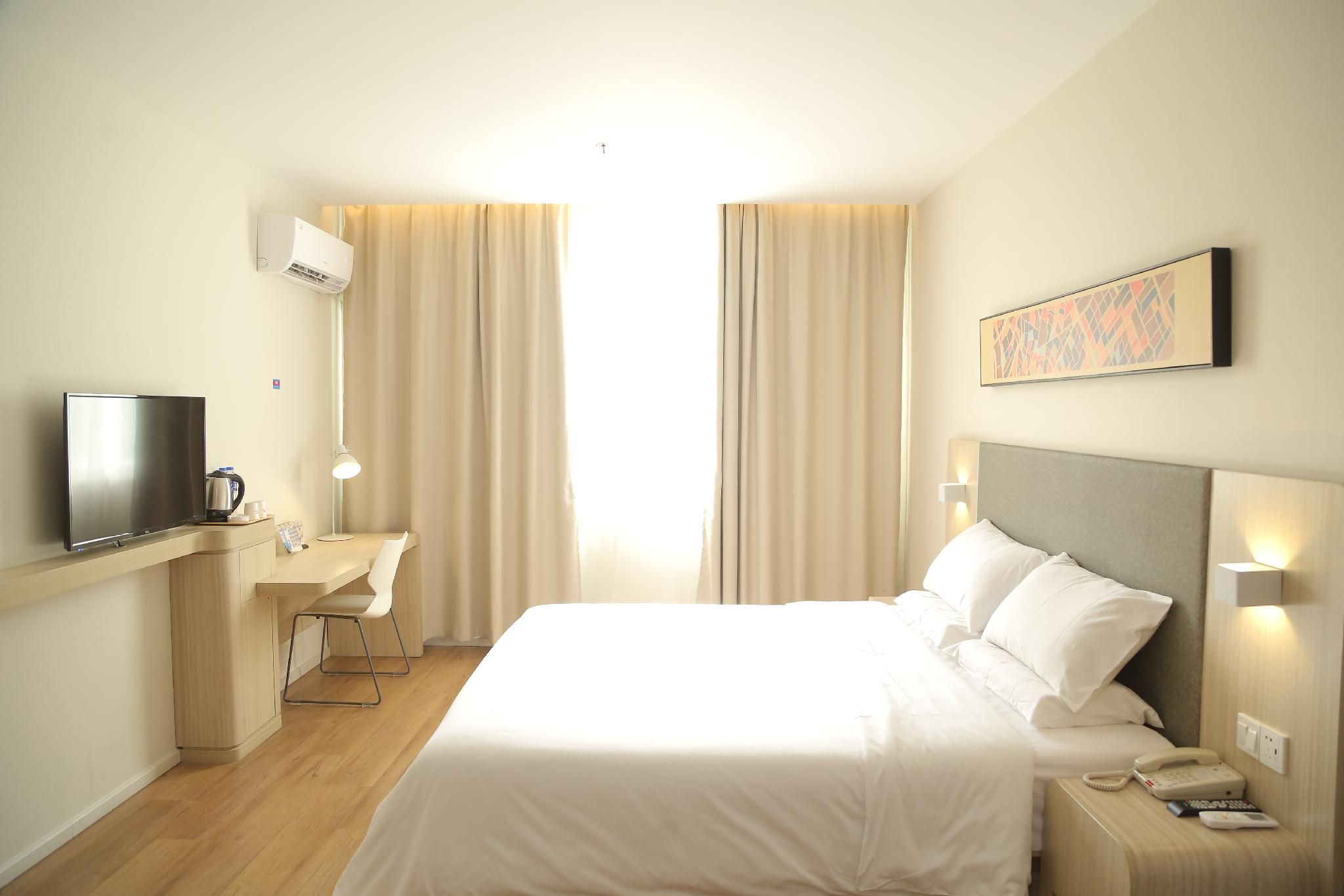 Huazhu - Superior BedRoom