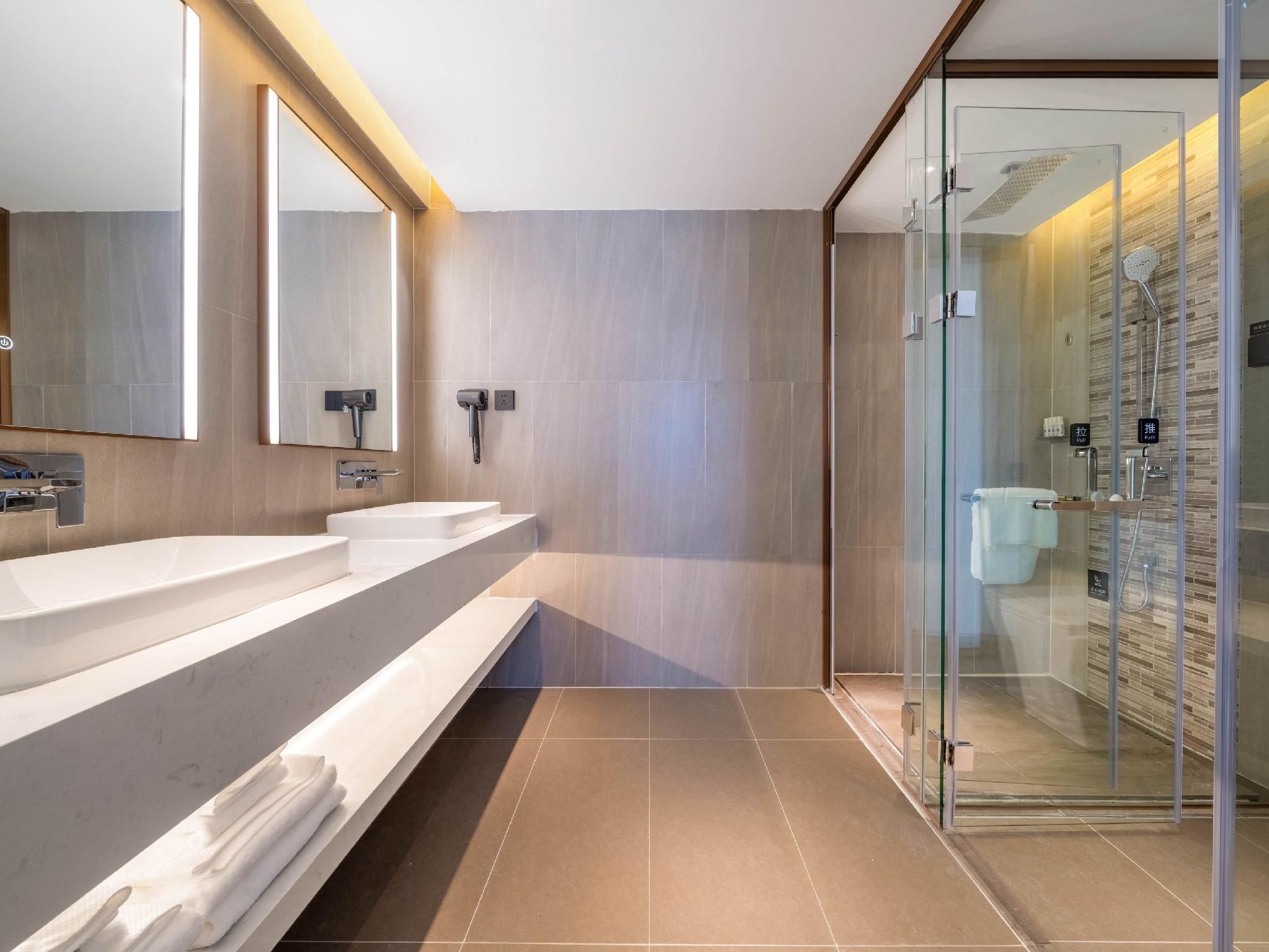WH - Pure Nature Suite