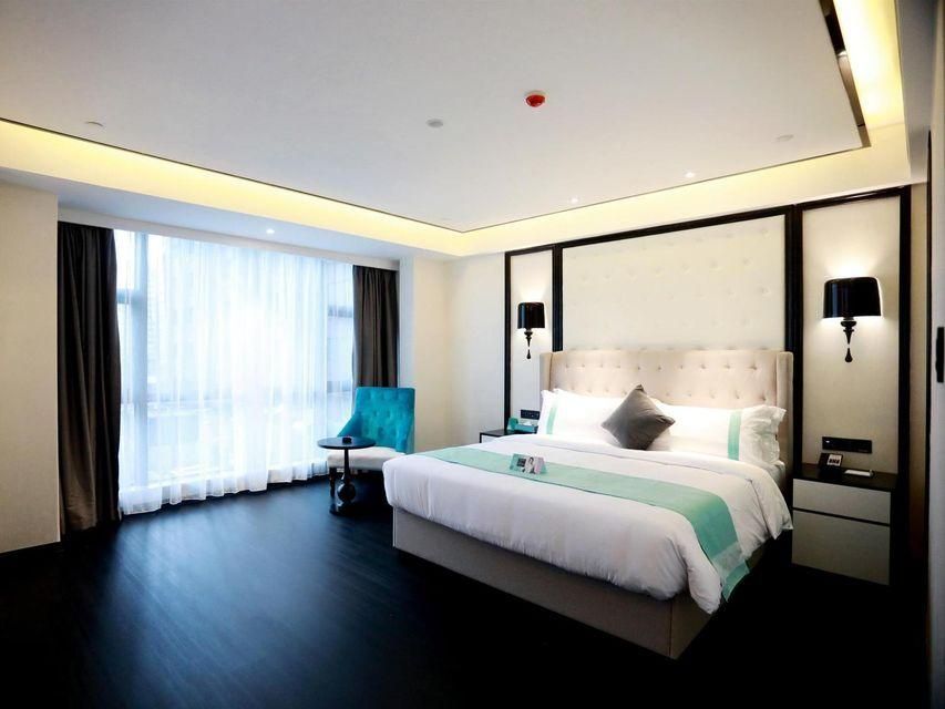 Xana - LingLong Room