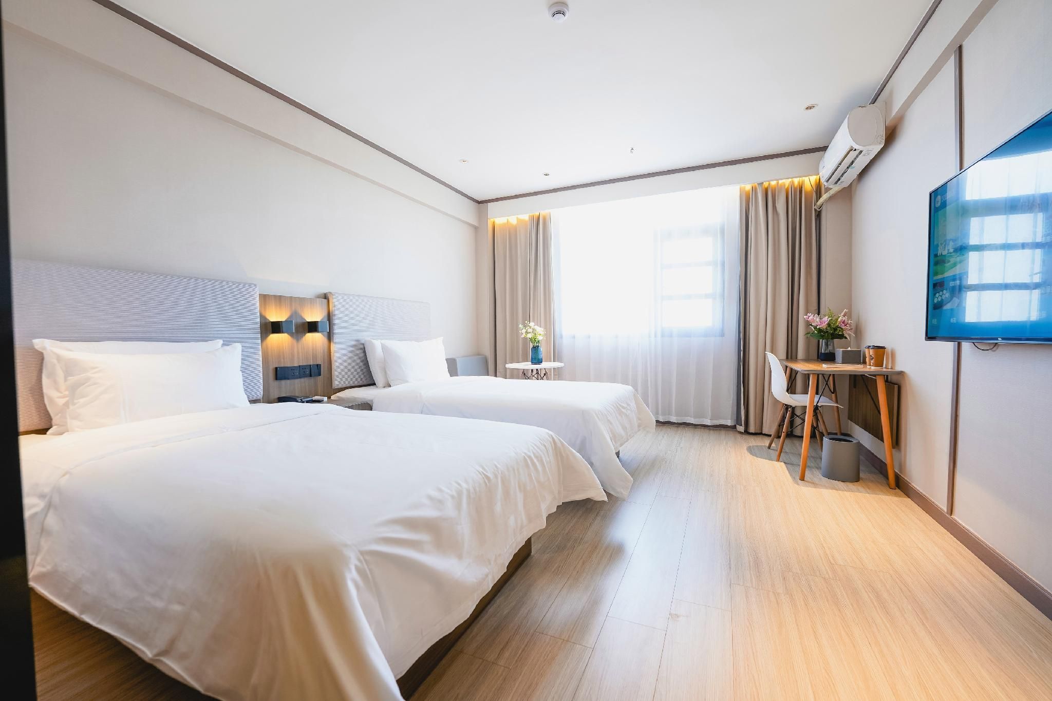 Twin Business Room