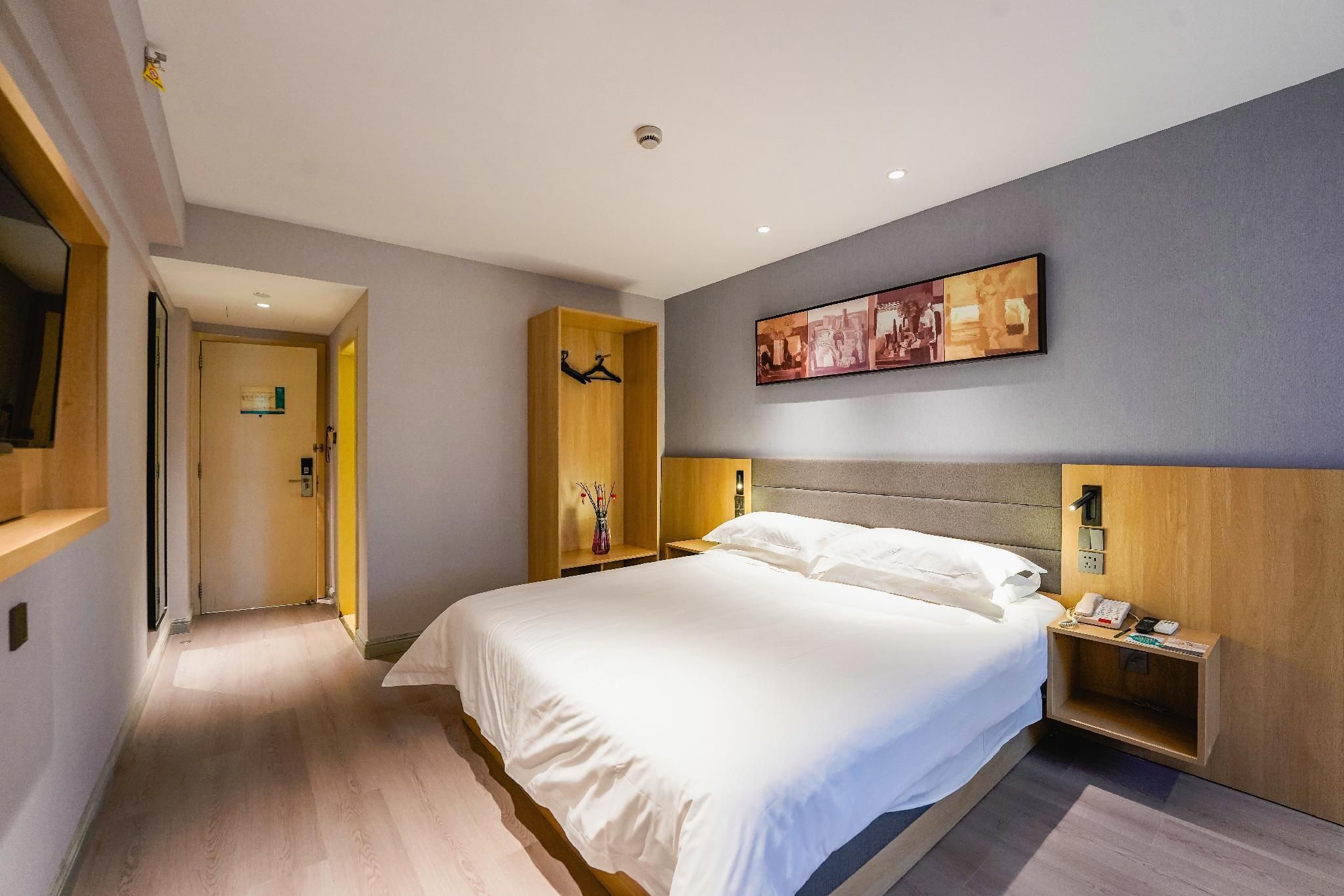 WH - Superior Bed Room