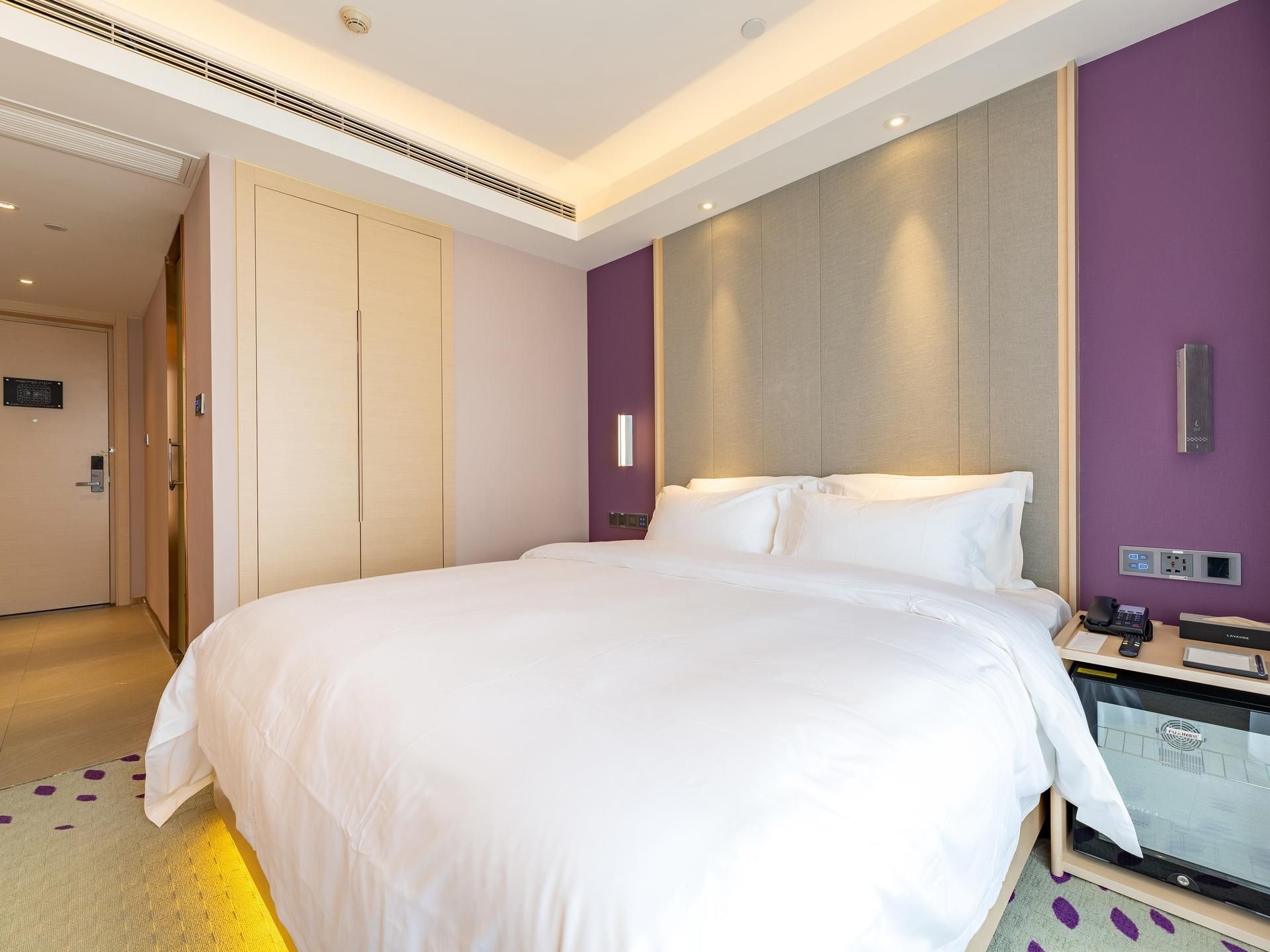 WH - Liren T Special Room