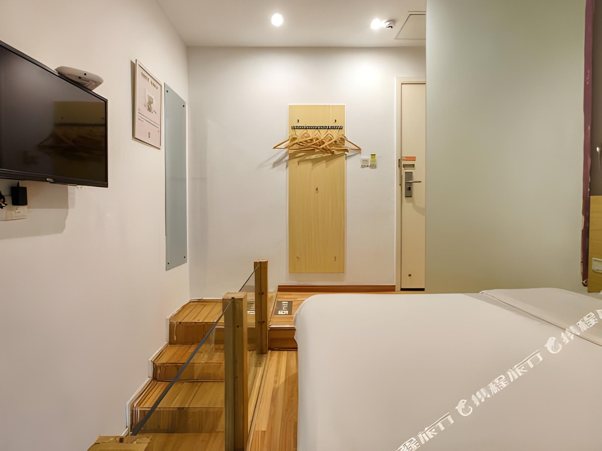 Select Bed Room