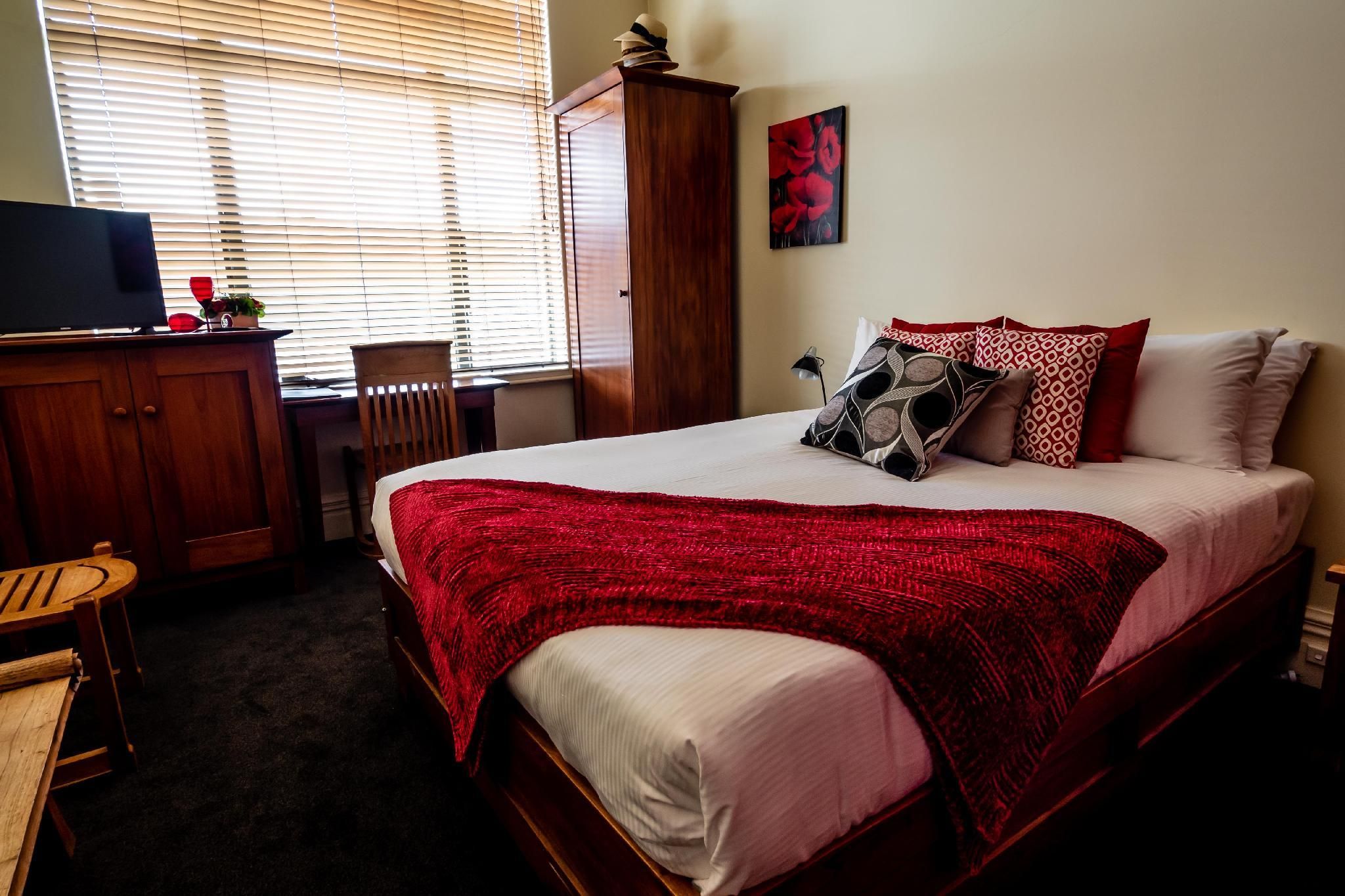 2 Queen Room
