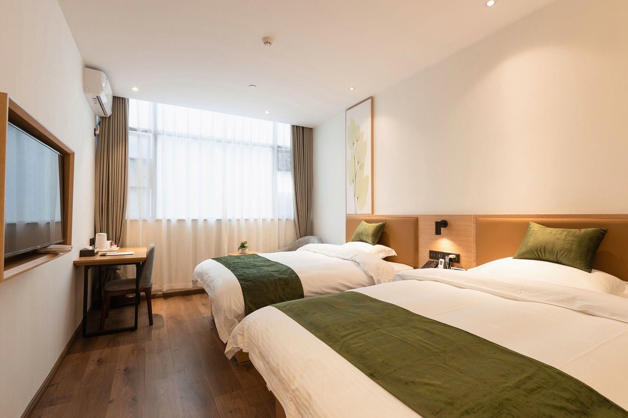2 Bed Twin Superior Room