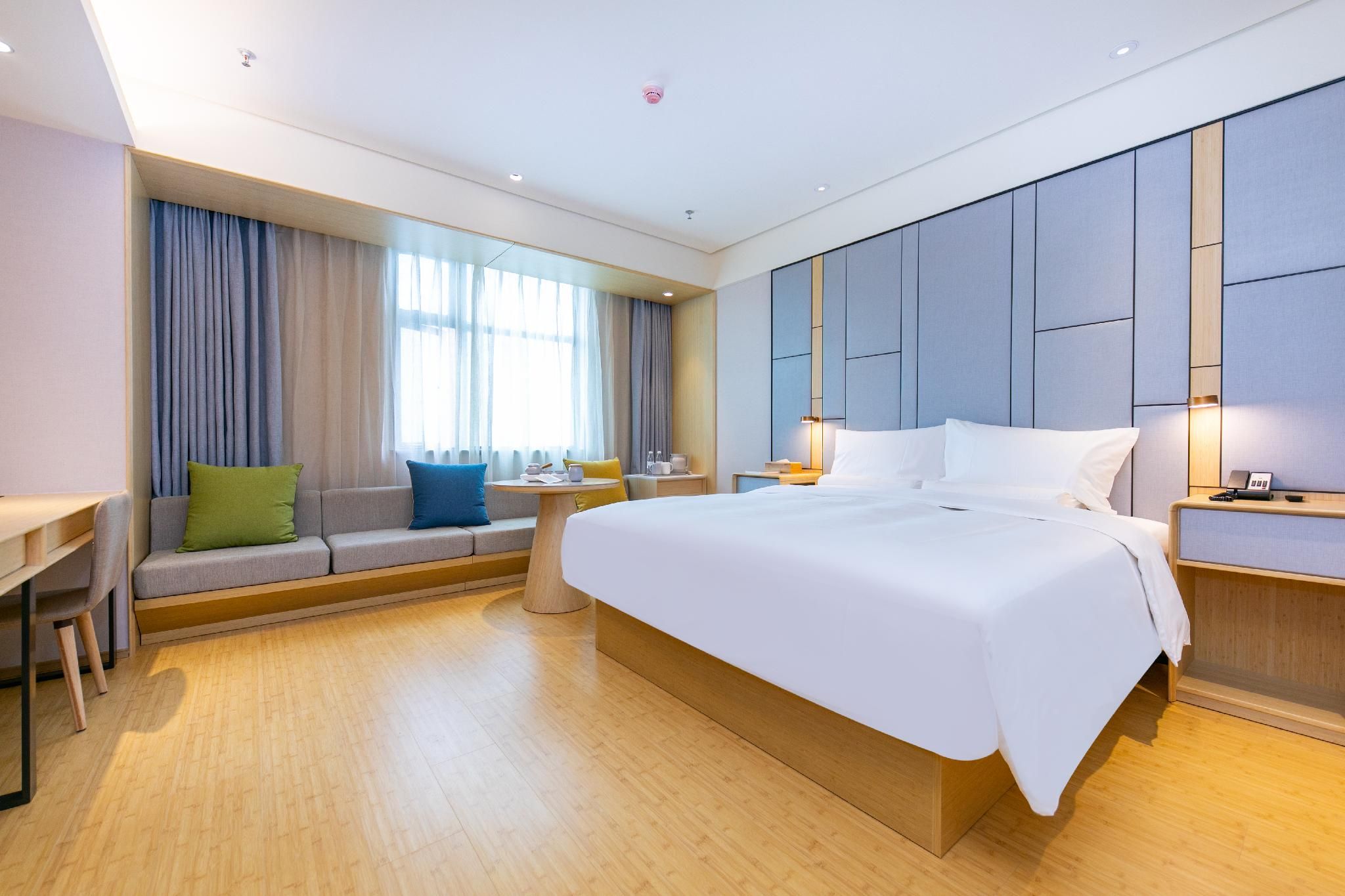 Pressure Release Scenic View Queen Room