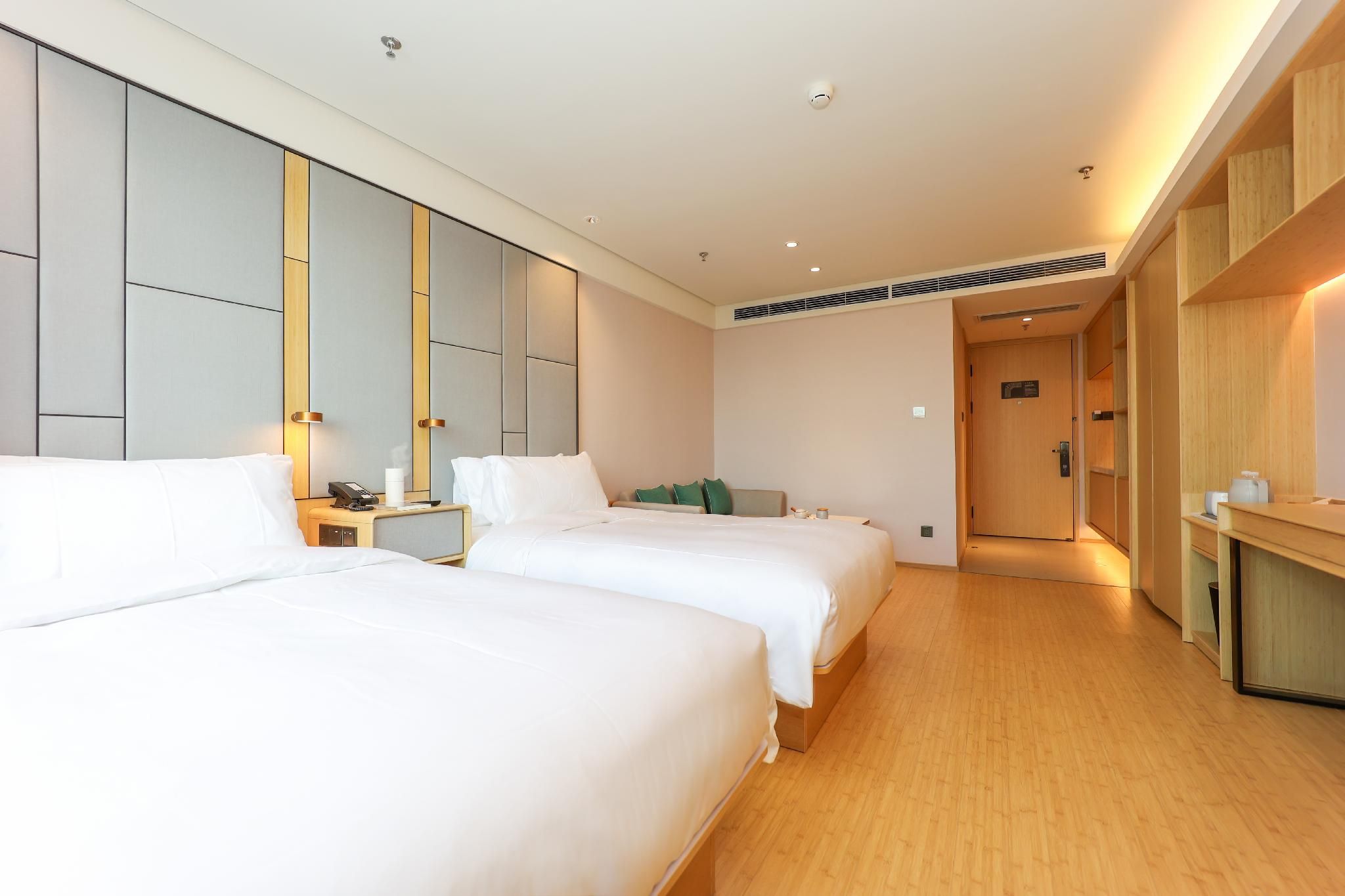 Huazhu - Twin Room With View
