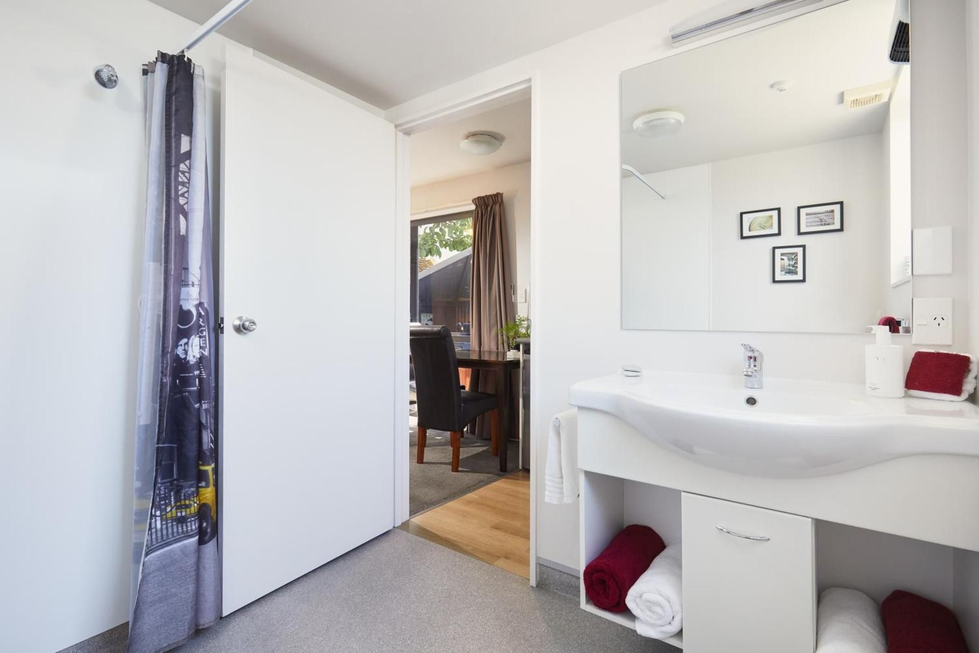 Standard suite hot tub