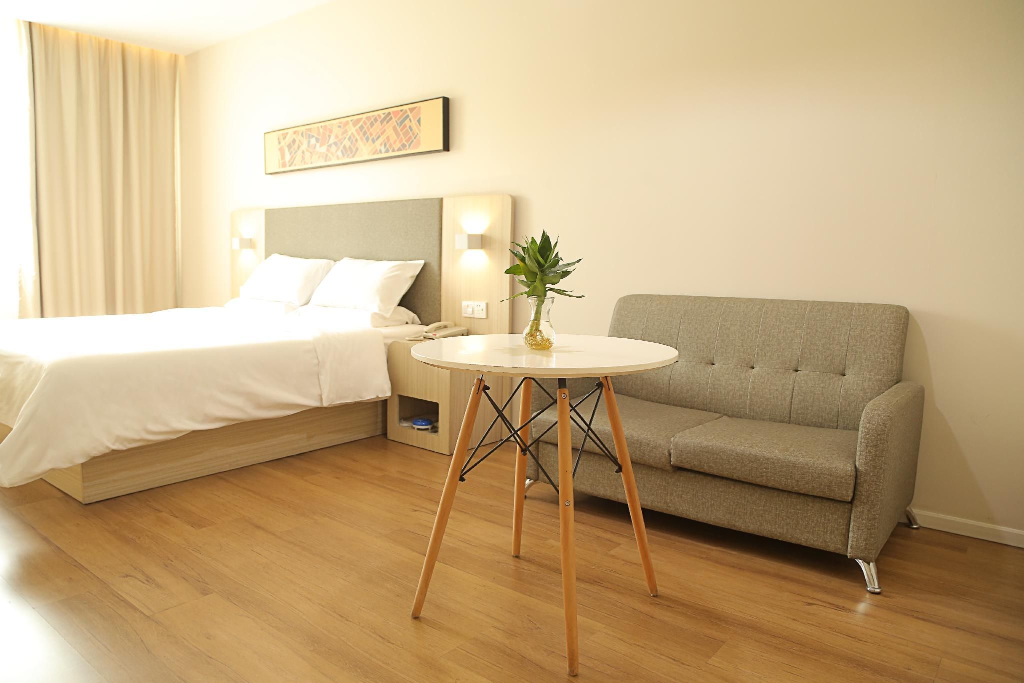 Huazhu - Superior BedRoom