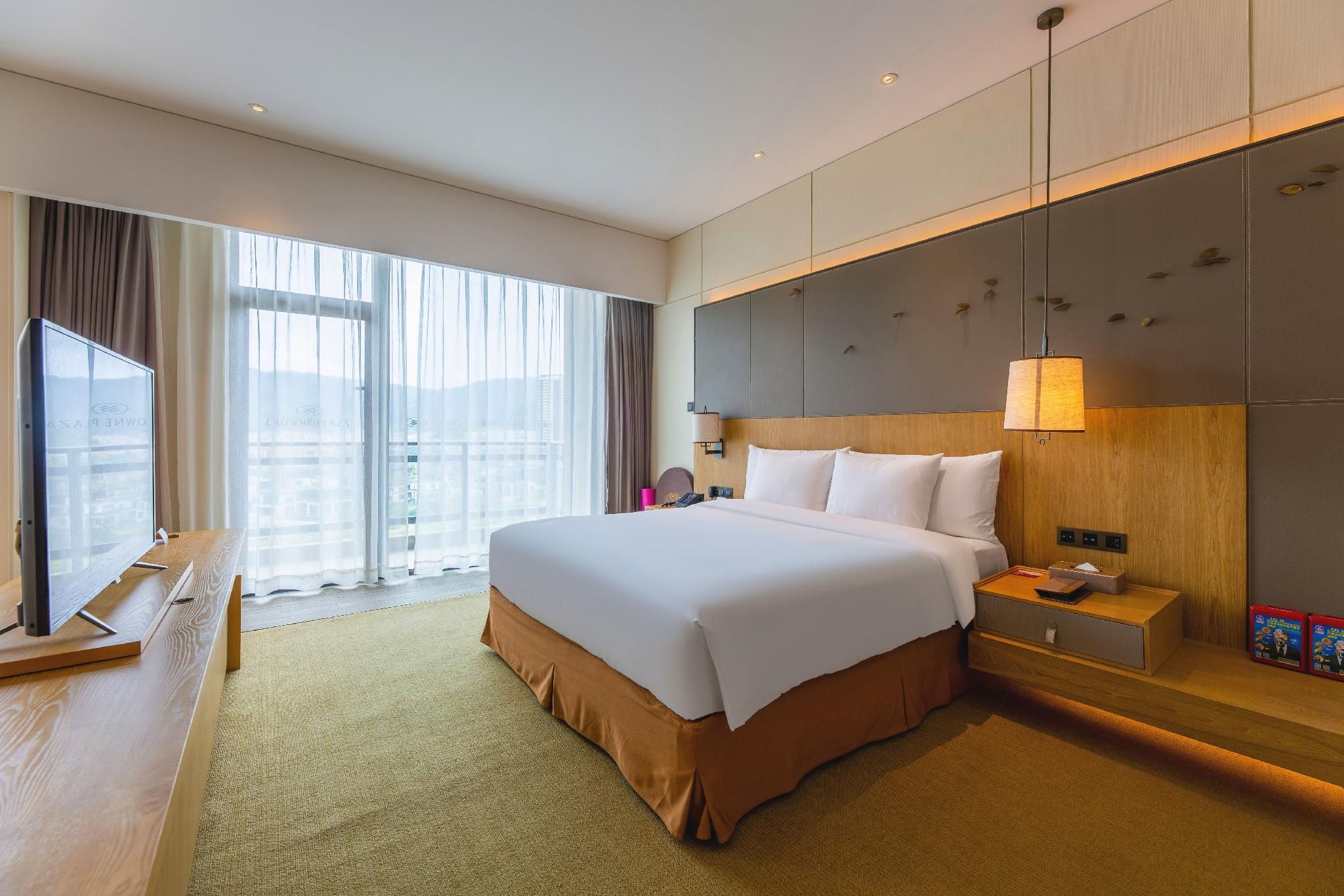Junior King Suite
