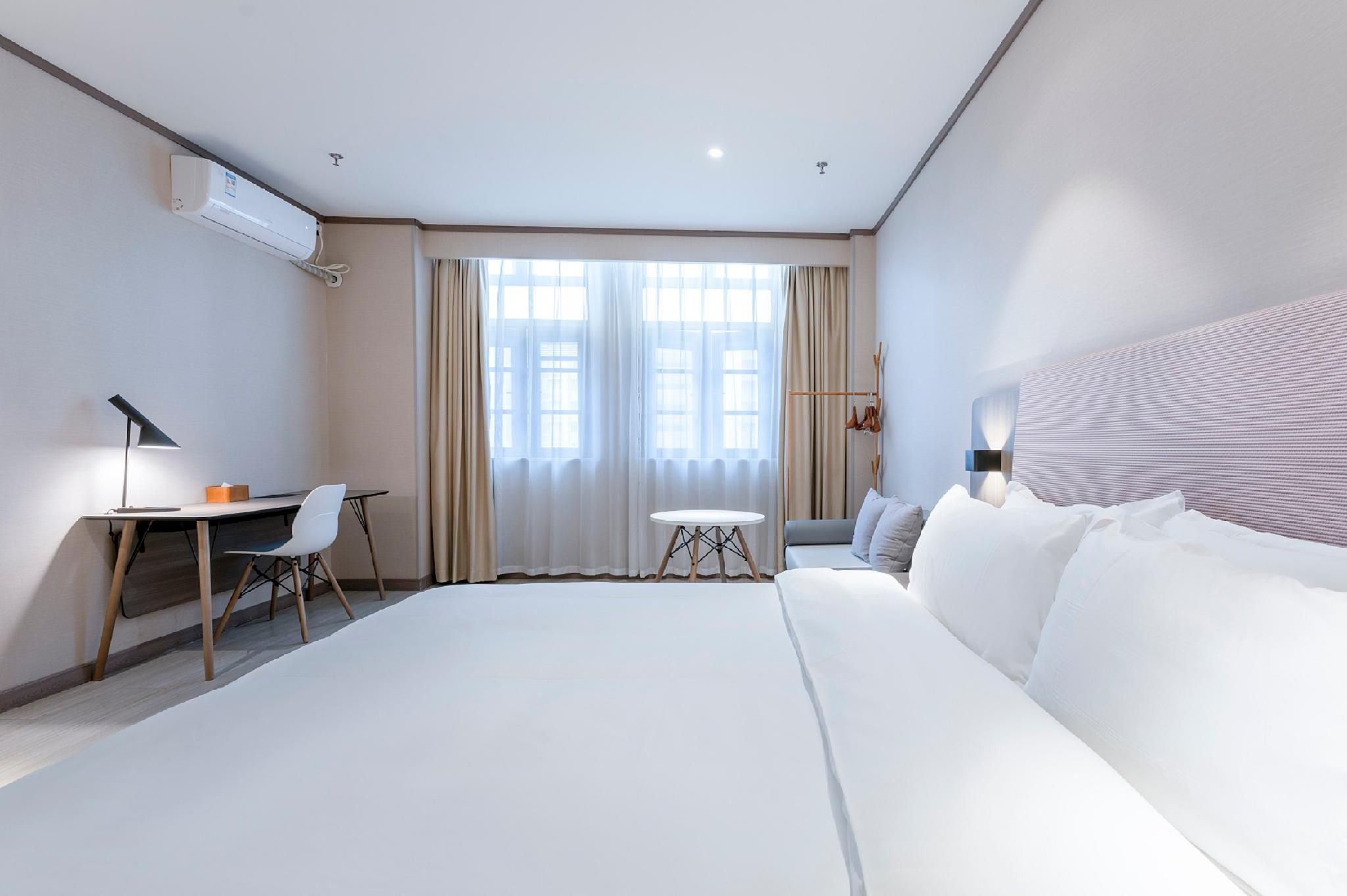 Business Queen Bed Room