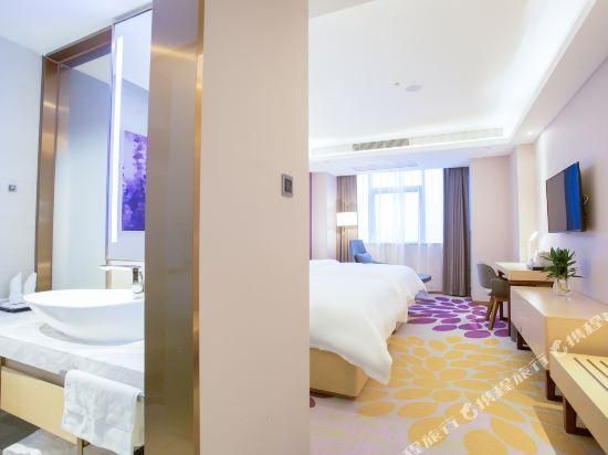 Twin Deluxe Room